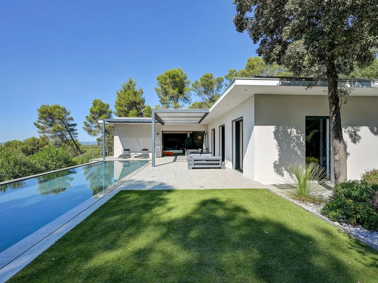 Maison à vendre - 10 pièces - 271m2 - Bouc-Bel-Air (13320)