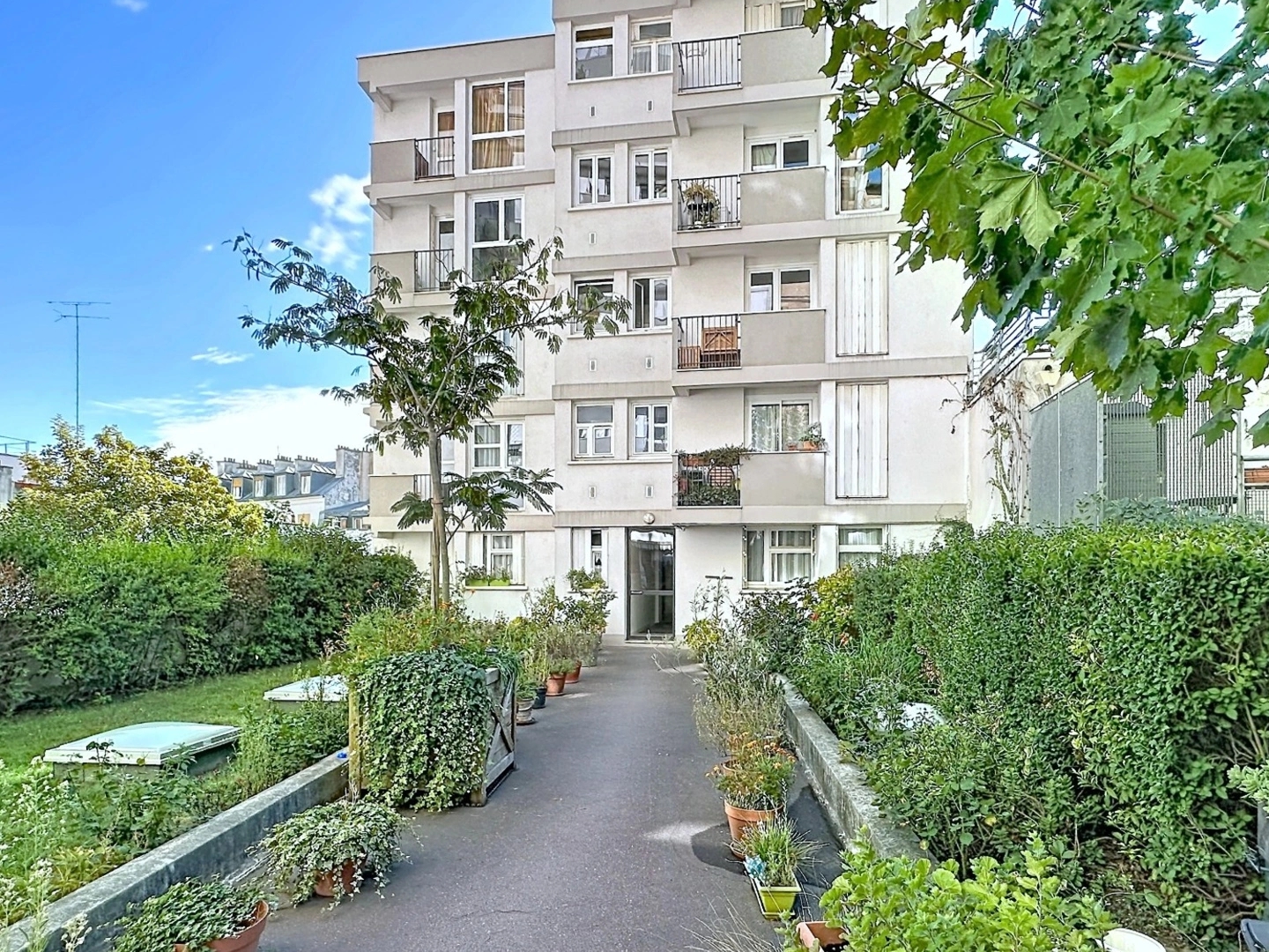 Village Jourdain (Paris 20ème) - Appartement à vendre 2 pièces avec balcon au calme