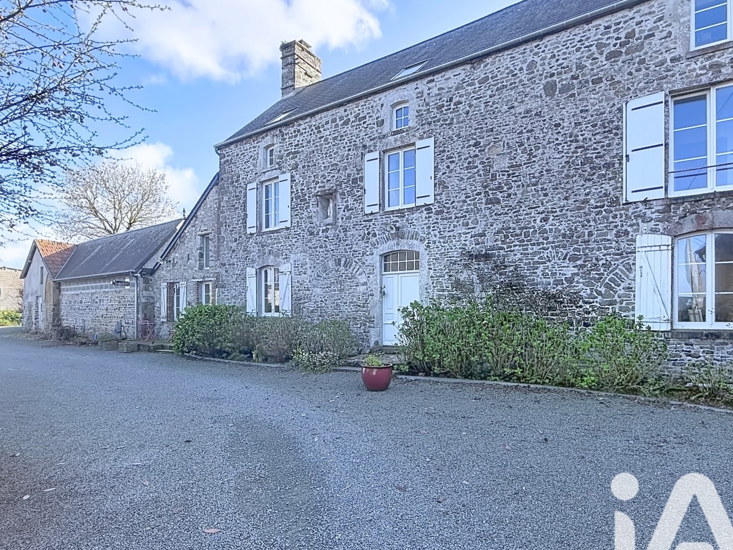 Maison 10 pièces 247 m²