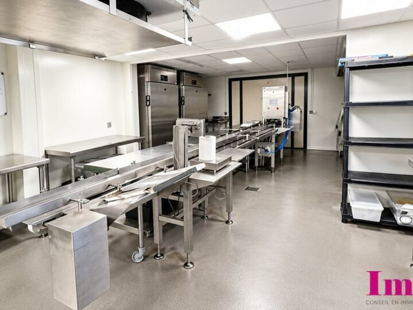 Locaux à vendre - 350m2 - Sainte-Eulalie (33560)