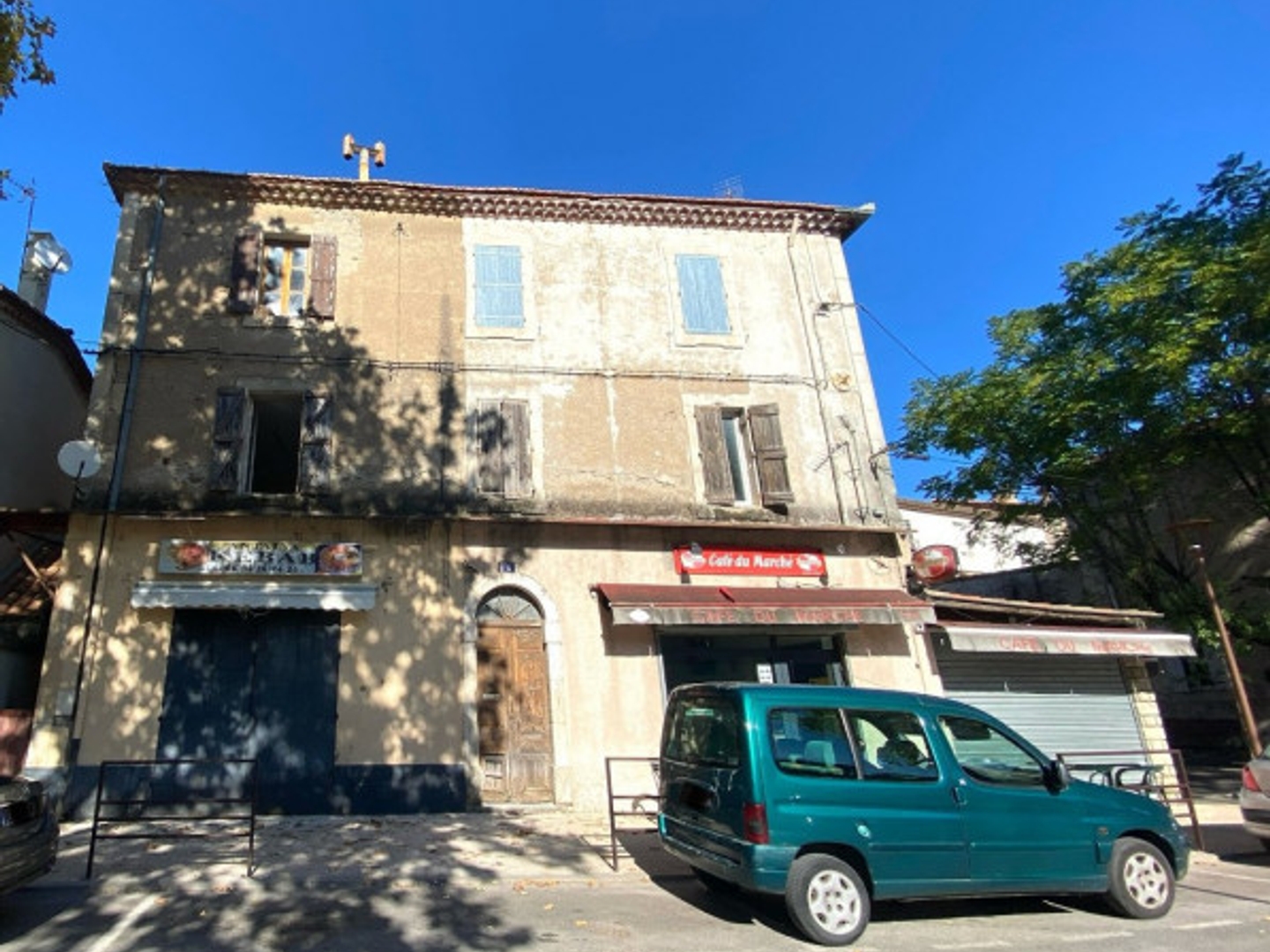 Immeuble à rénover 140 m²
