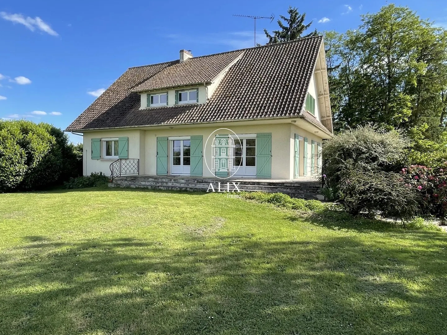 Maison 7 pièces 180 m²