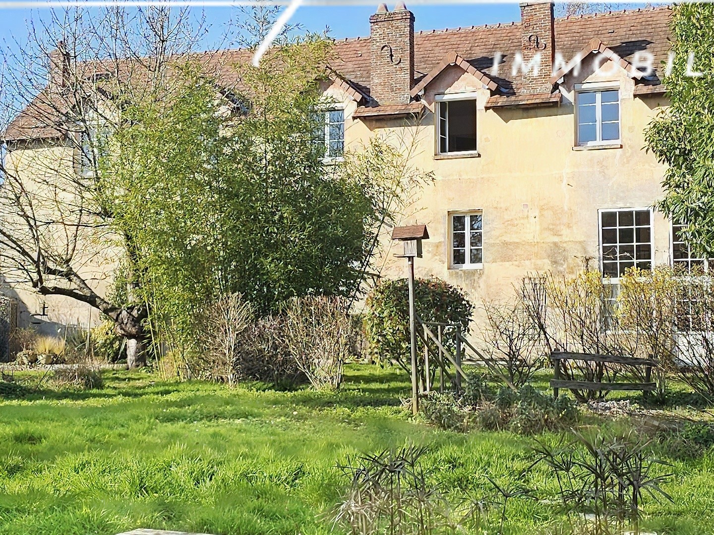 Maison 10 pièces 252 m²