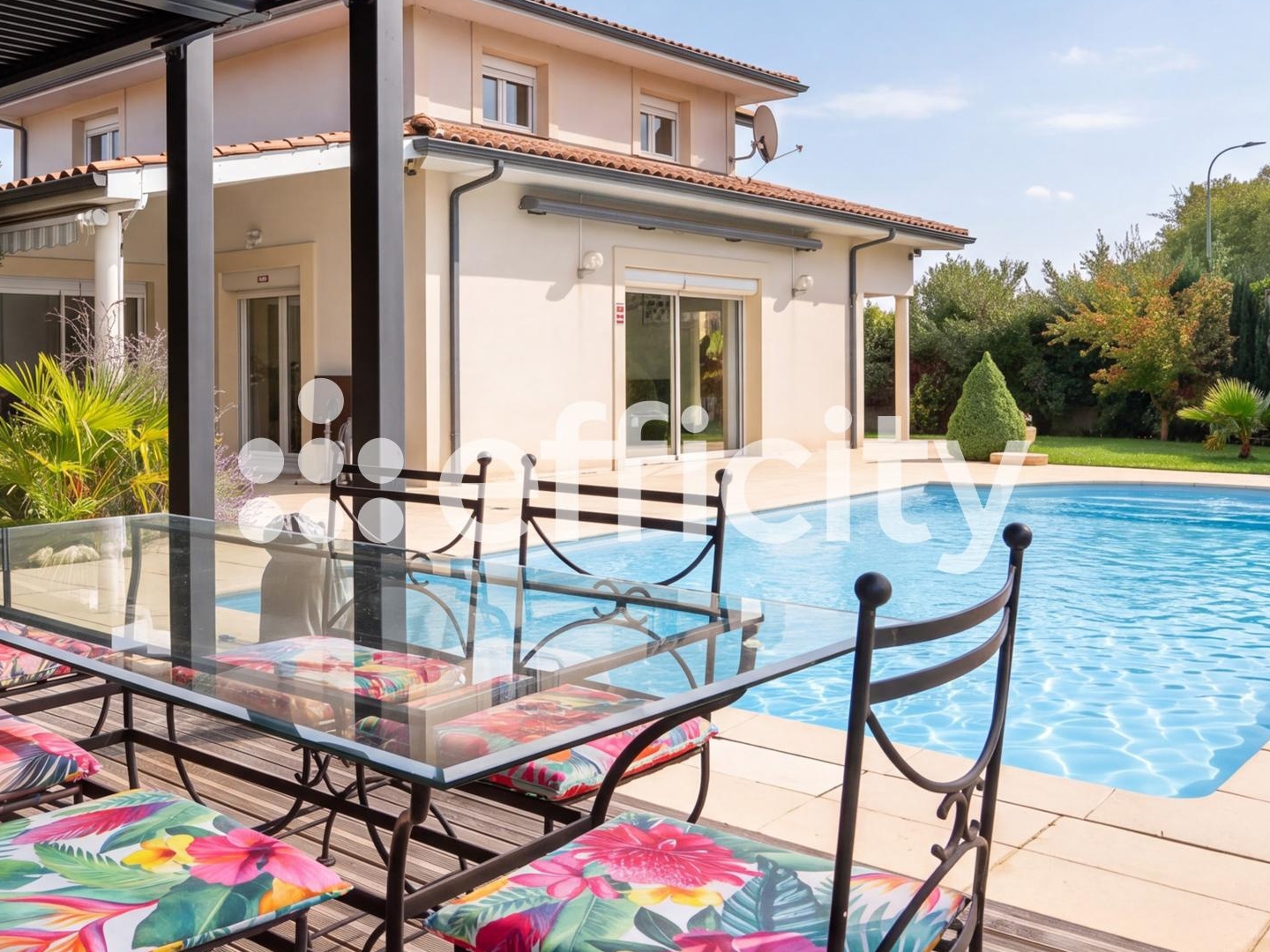 Maison 7 pièces 180 m²