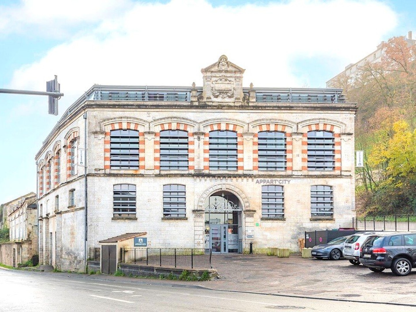 INVESTISSEMENT LOCATIF - ANGOULEME - Résidence de Tourisme Appart'City Classic Angoulême Centre - 6,22 % de rentabilité