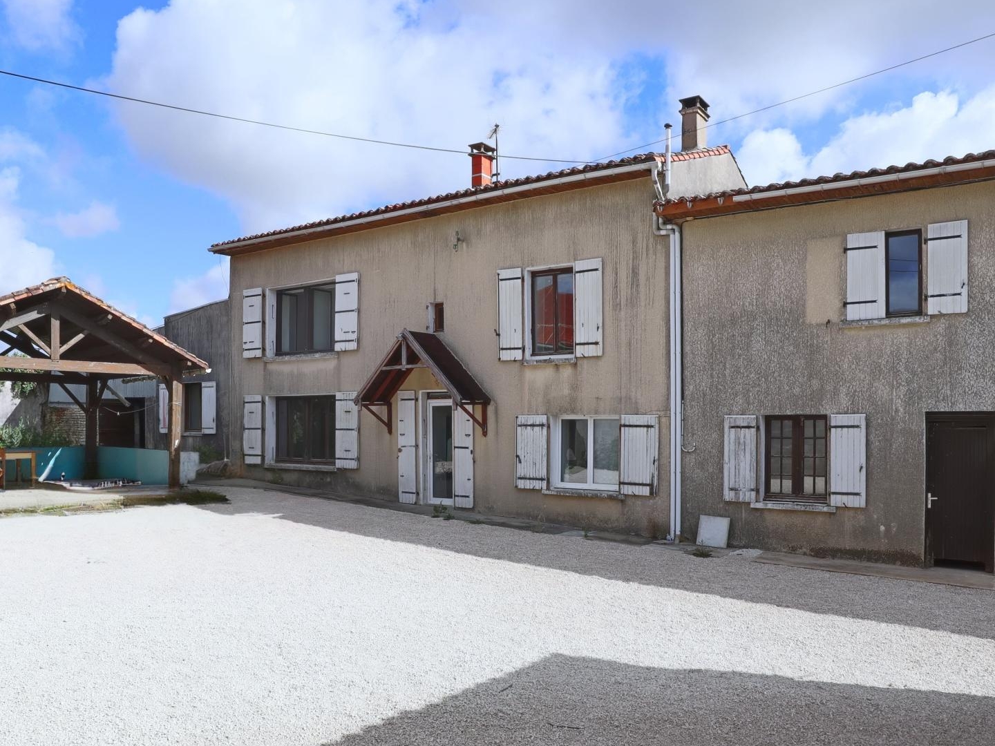 Maison 5 chambres avec garage + atelier/grange + gite