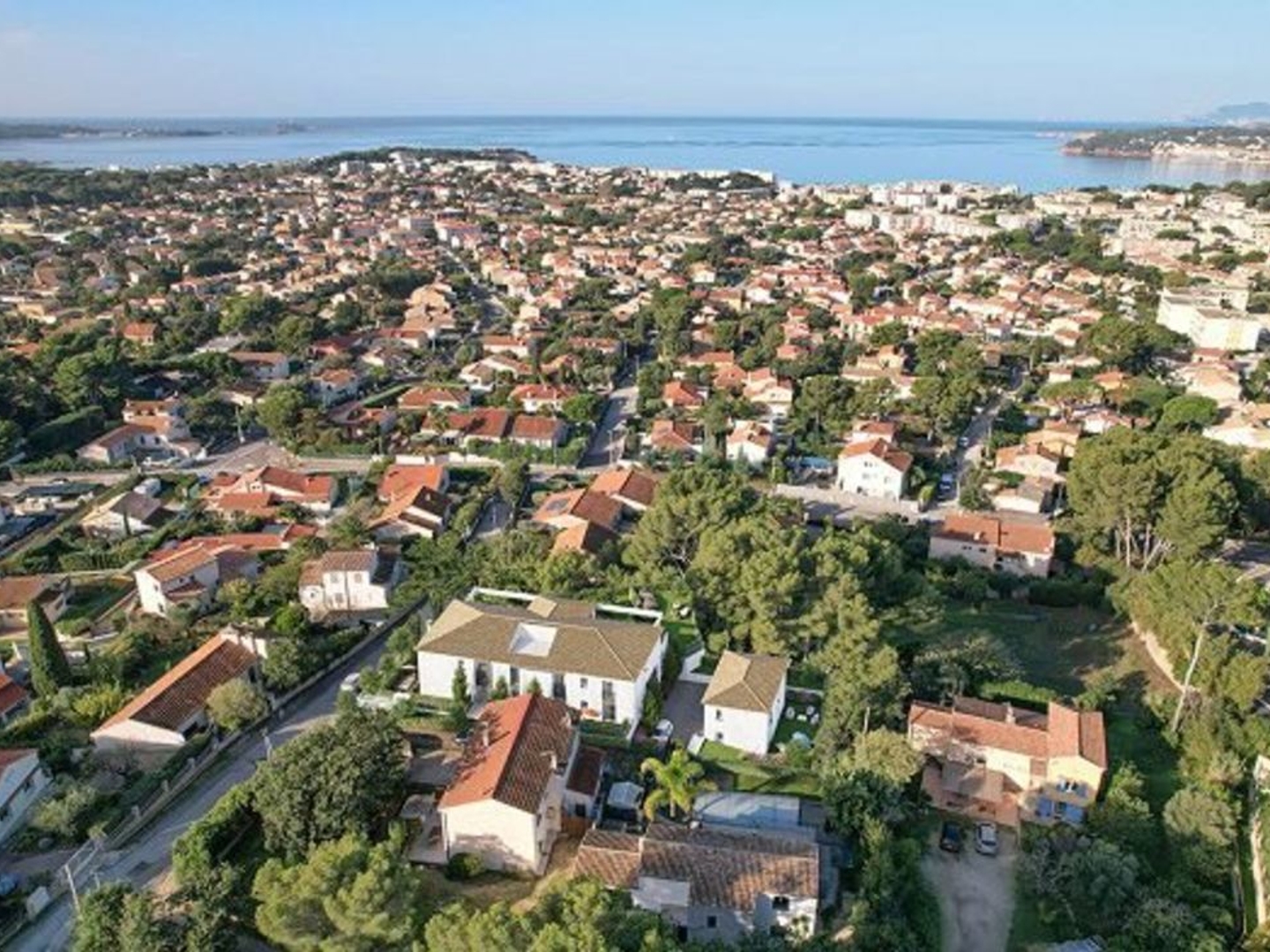 Appartement à vendre - 4 pièces - 96m2 - Six-Fours-Les-Plages (83140)
