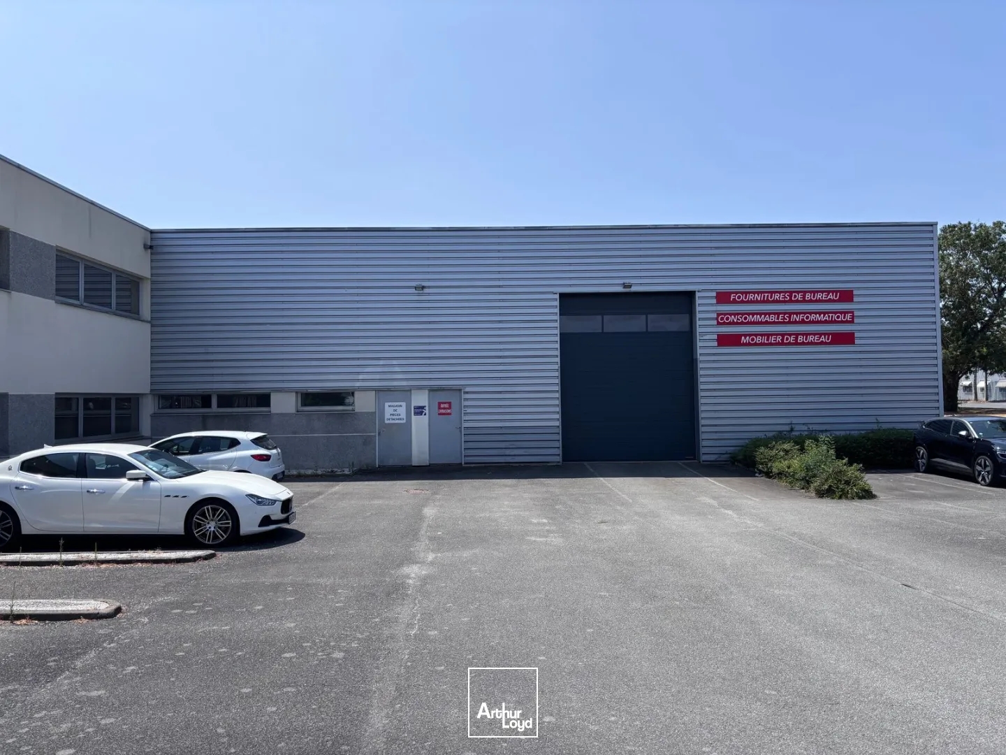Locaux à vendre - 1082m2 - Carquefou (44470)