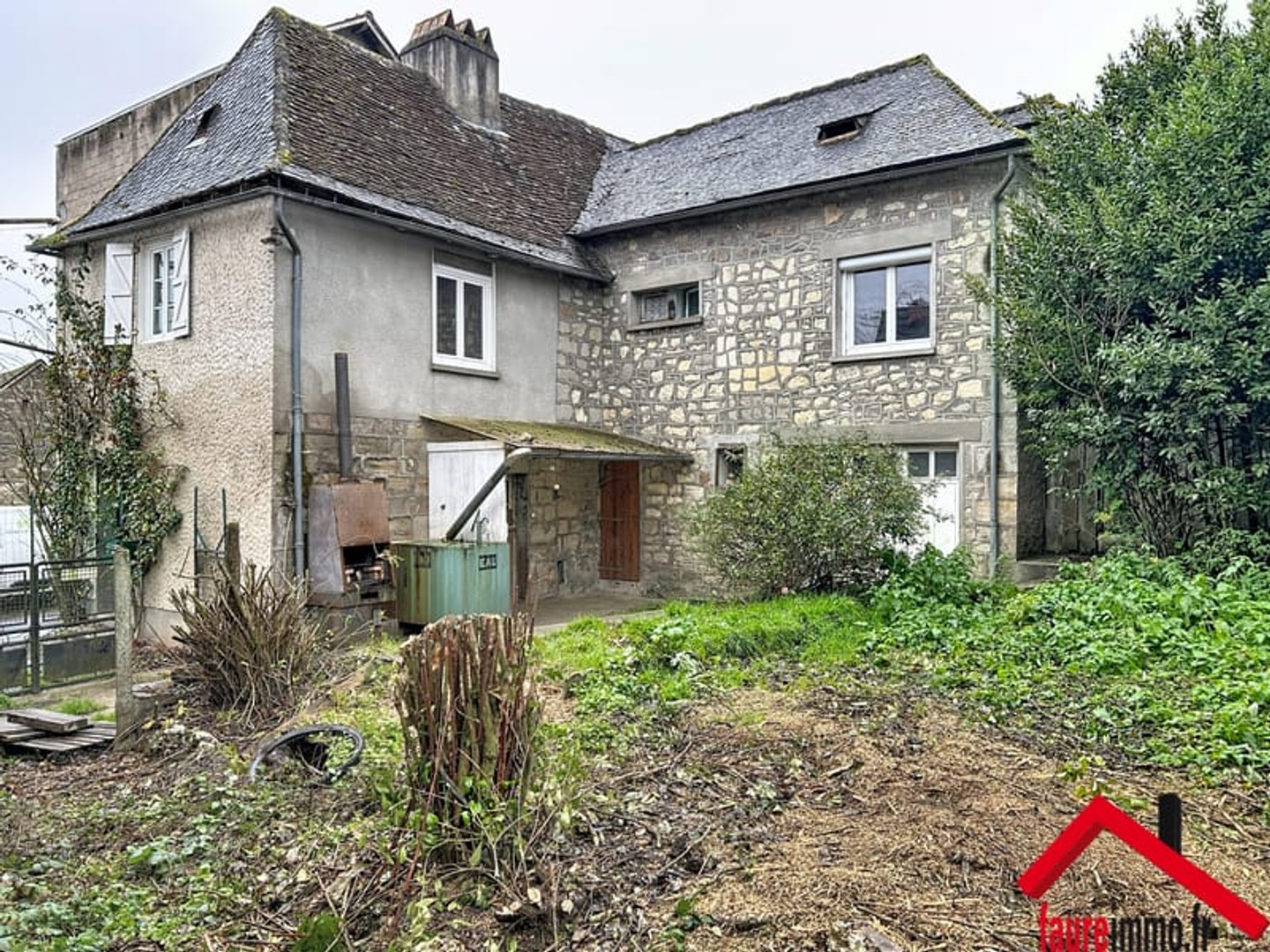 MAISON À BRIGNAC-LA-PLAINE EN CORRÈZE