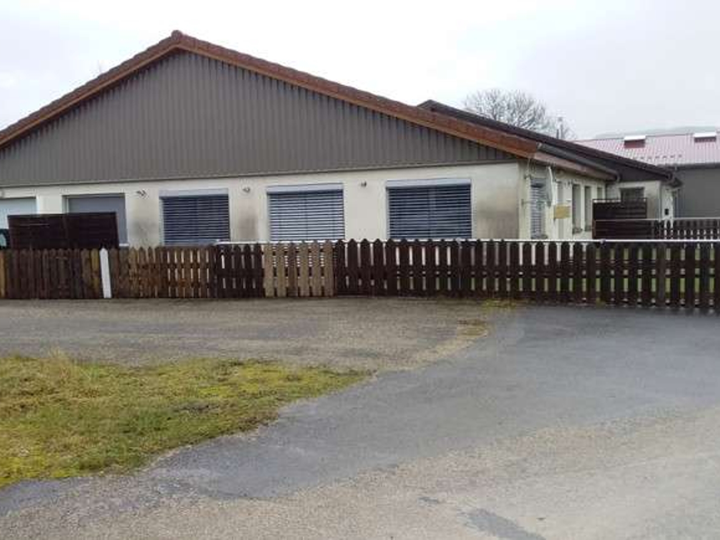 Vend local d'activités de 1400m² à Flangebouche