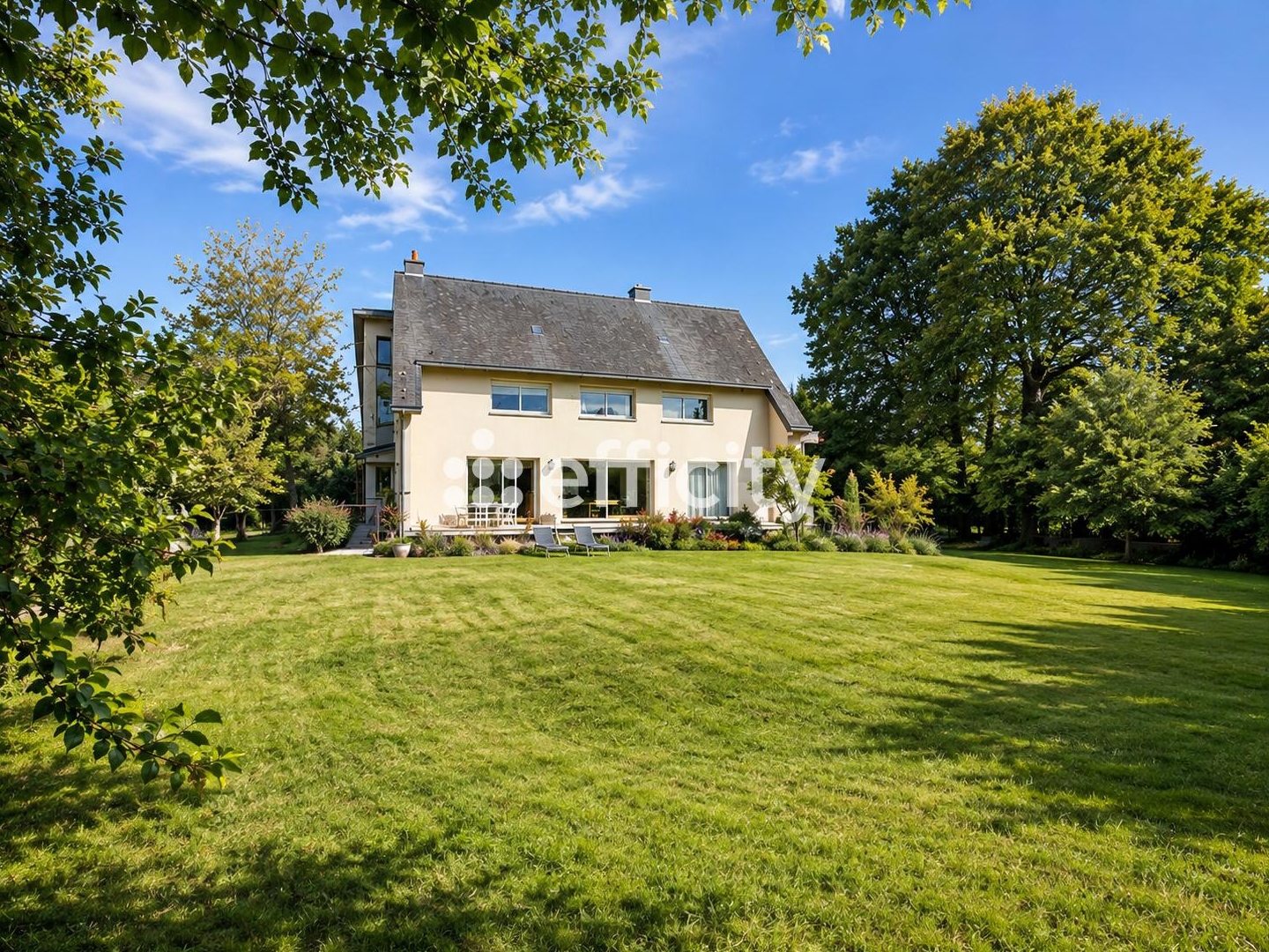 Maison 8 pièces 220 m²