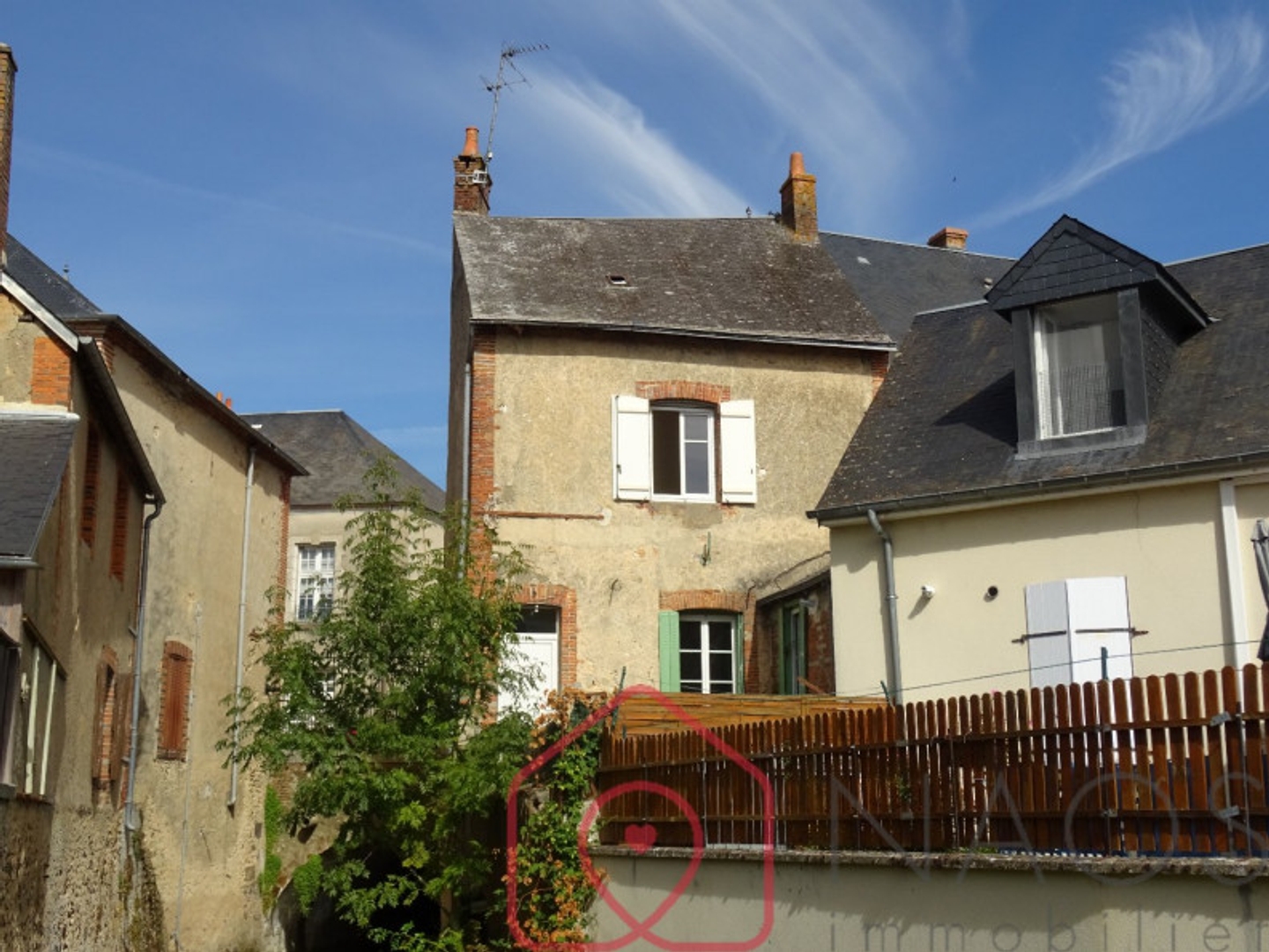 Maison à vendre - 5 pièces - 89m2 - Aubigny-Sur-Nère (18700)