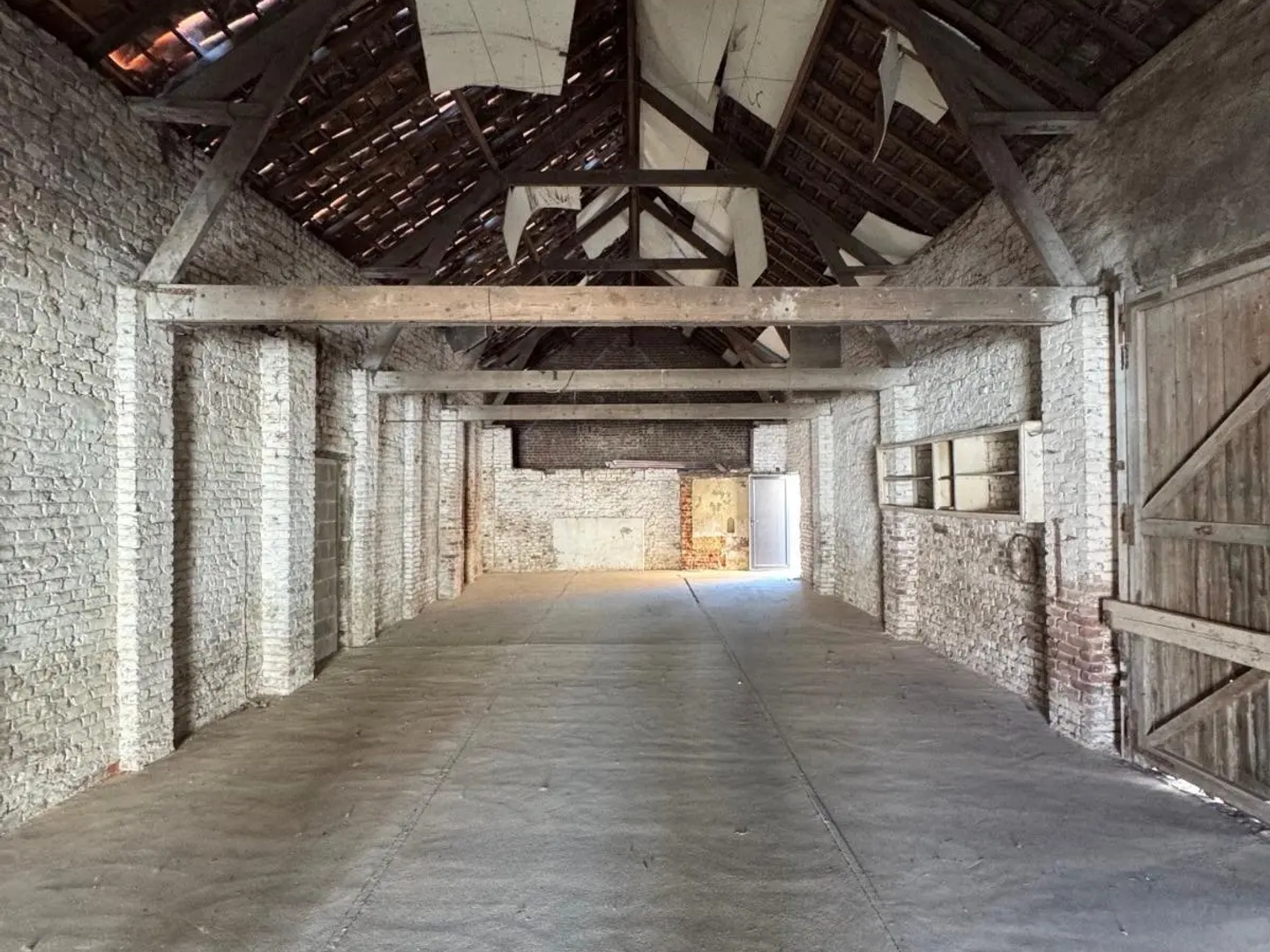 Locaux à vendre - 1 pièce - 150m2 - Saint-Omer (62500)