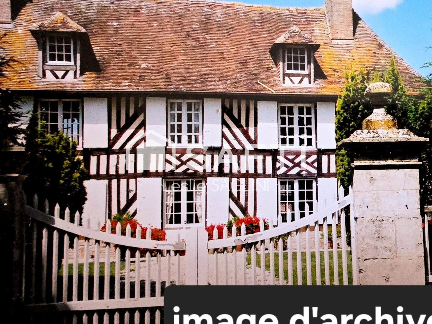 Manoir, maison d'ami et ses dépendances sur 1,5 ha