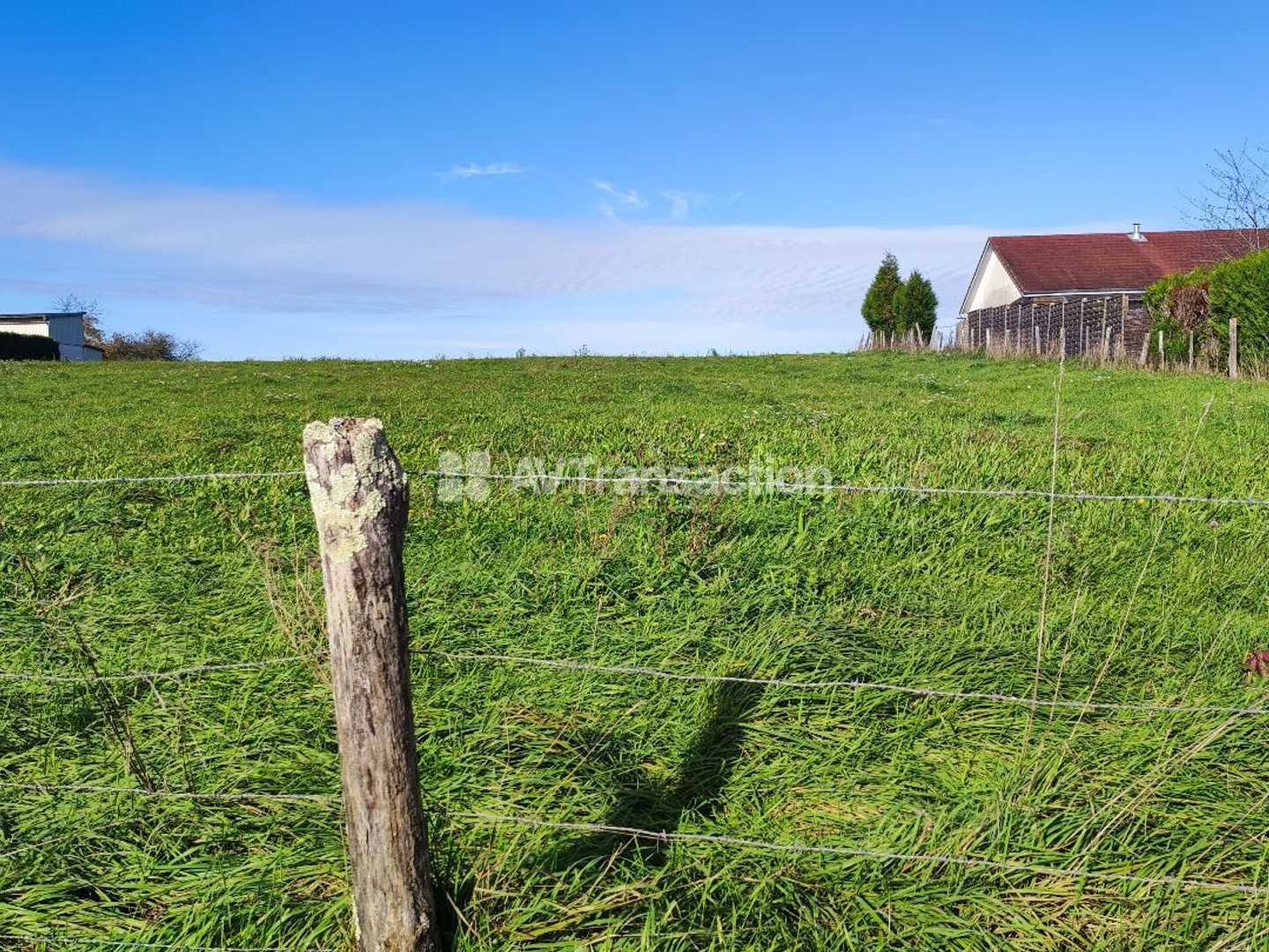 Terrain constructible de 17 ares bien placé
