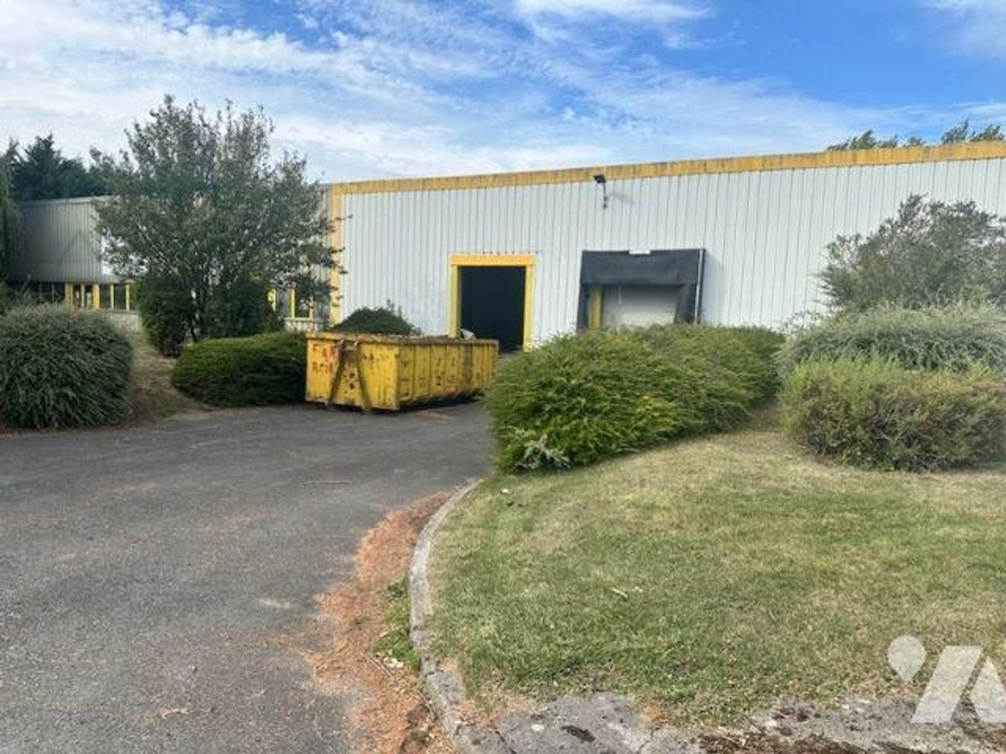 Magasin à vendre - 1500m2 - Bray-Sur-Somme (80340)