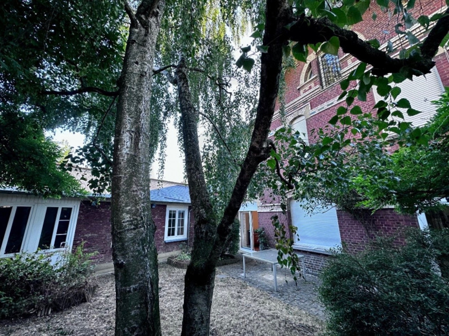 Maison à vendre - 9 pièces - 277m2 - Montdidier (80500)