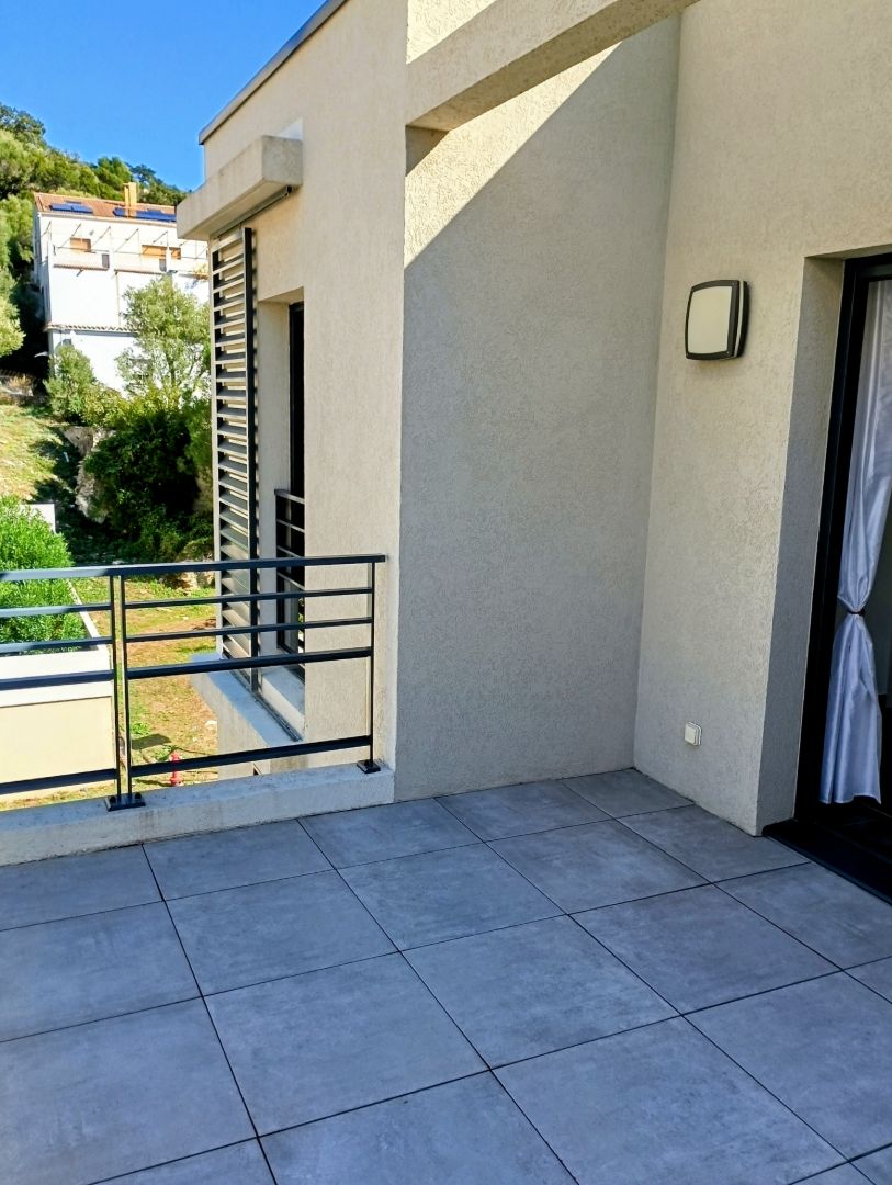 Appartement à vendre - 2 pièces - 28m2 - Ville-Di-Pietrabugno (20200)