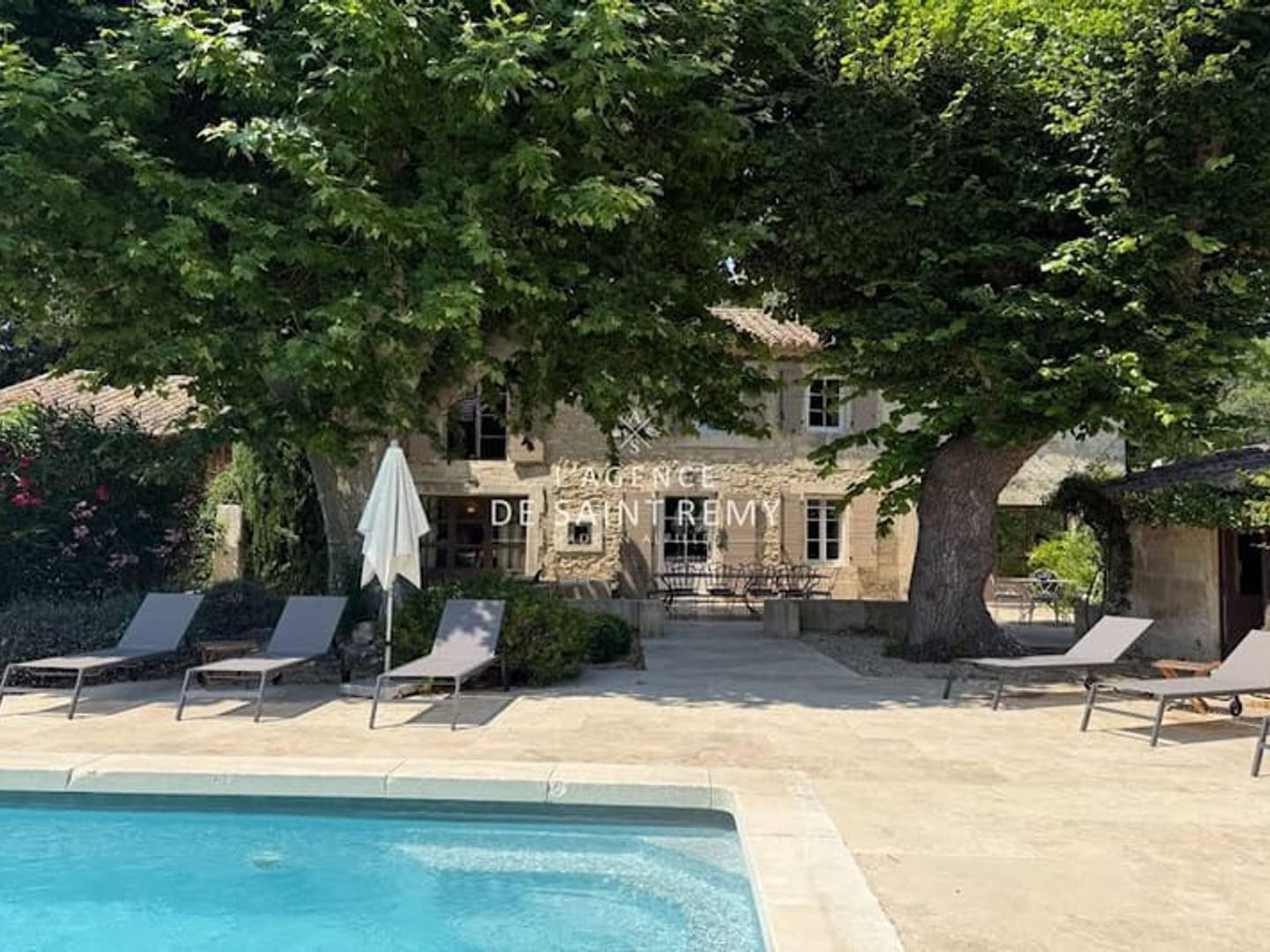 Maison 5 pièces 200 m²