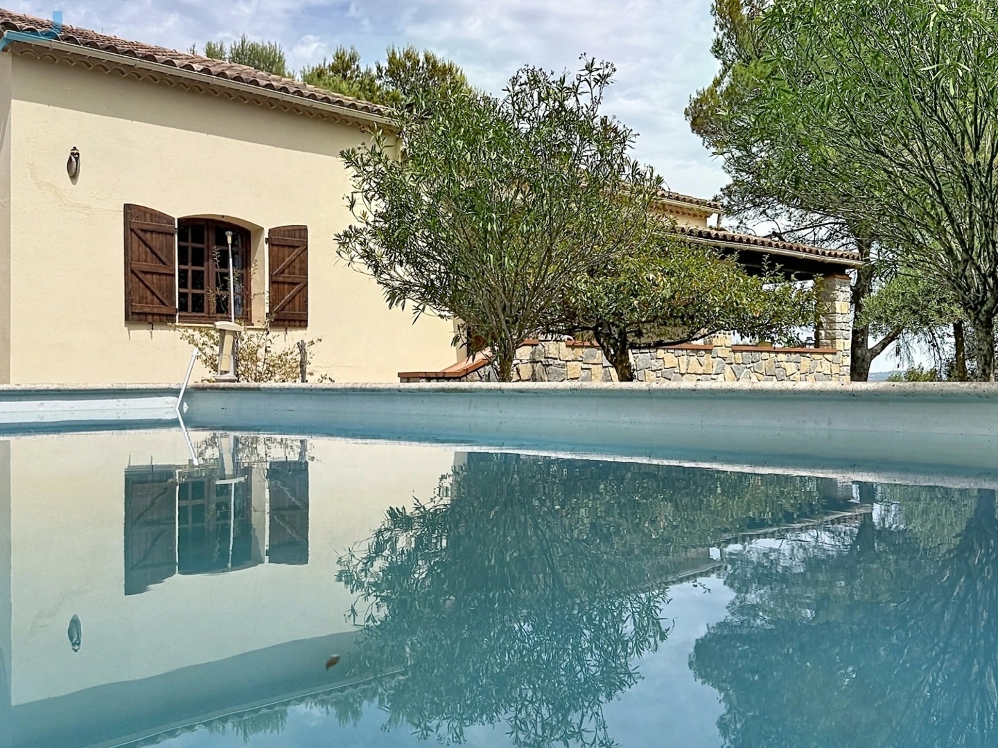 Maison 7 pièces 243 m²
