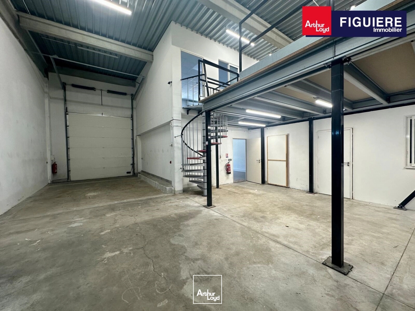 Locaux à vendre - 270m2 - Aix-En-Provence (13290)