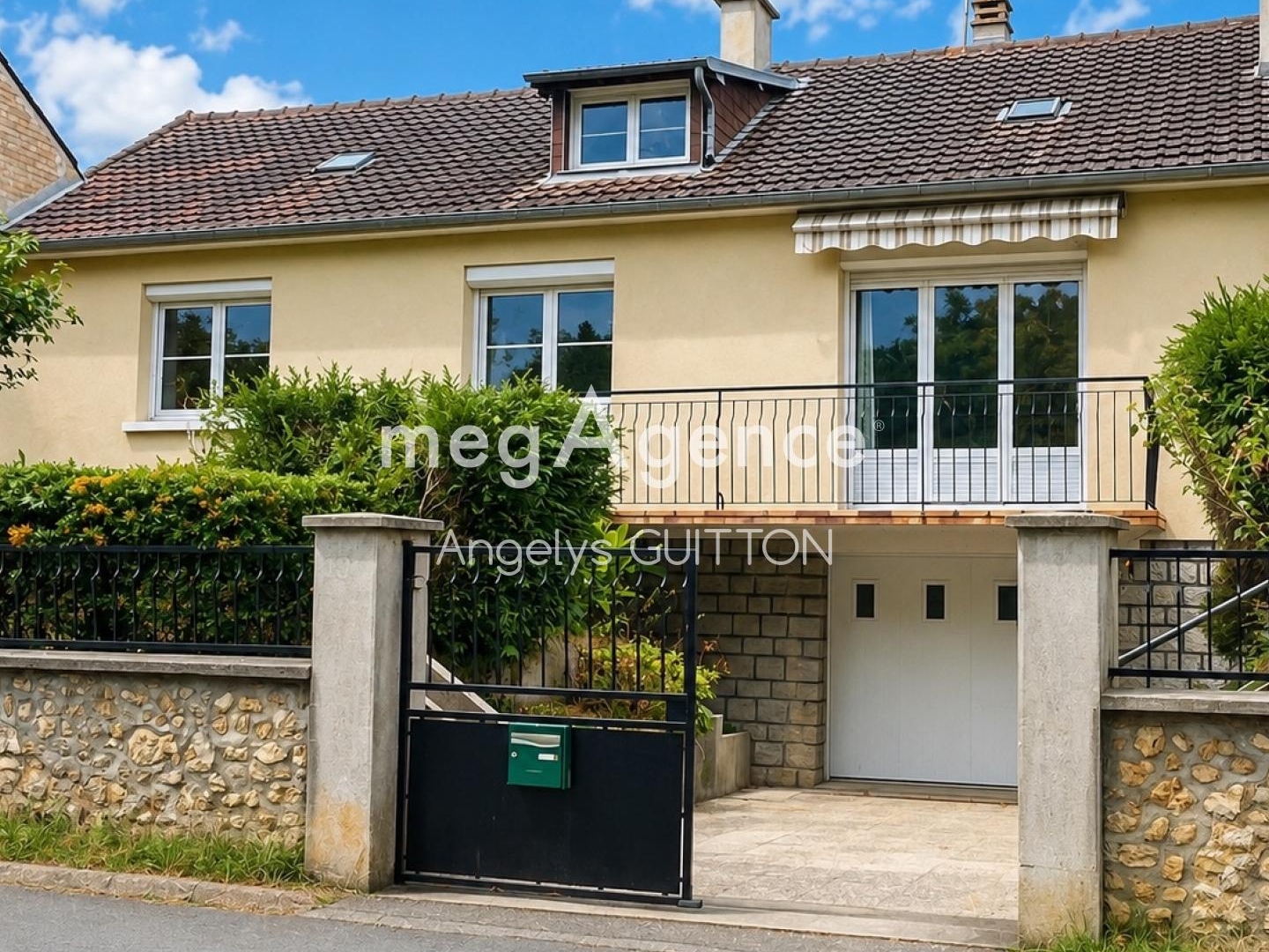 Tout à pied, maison familiale
