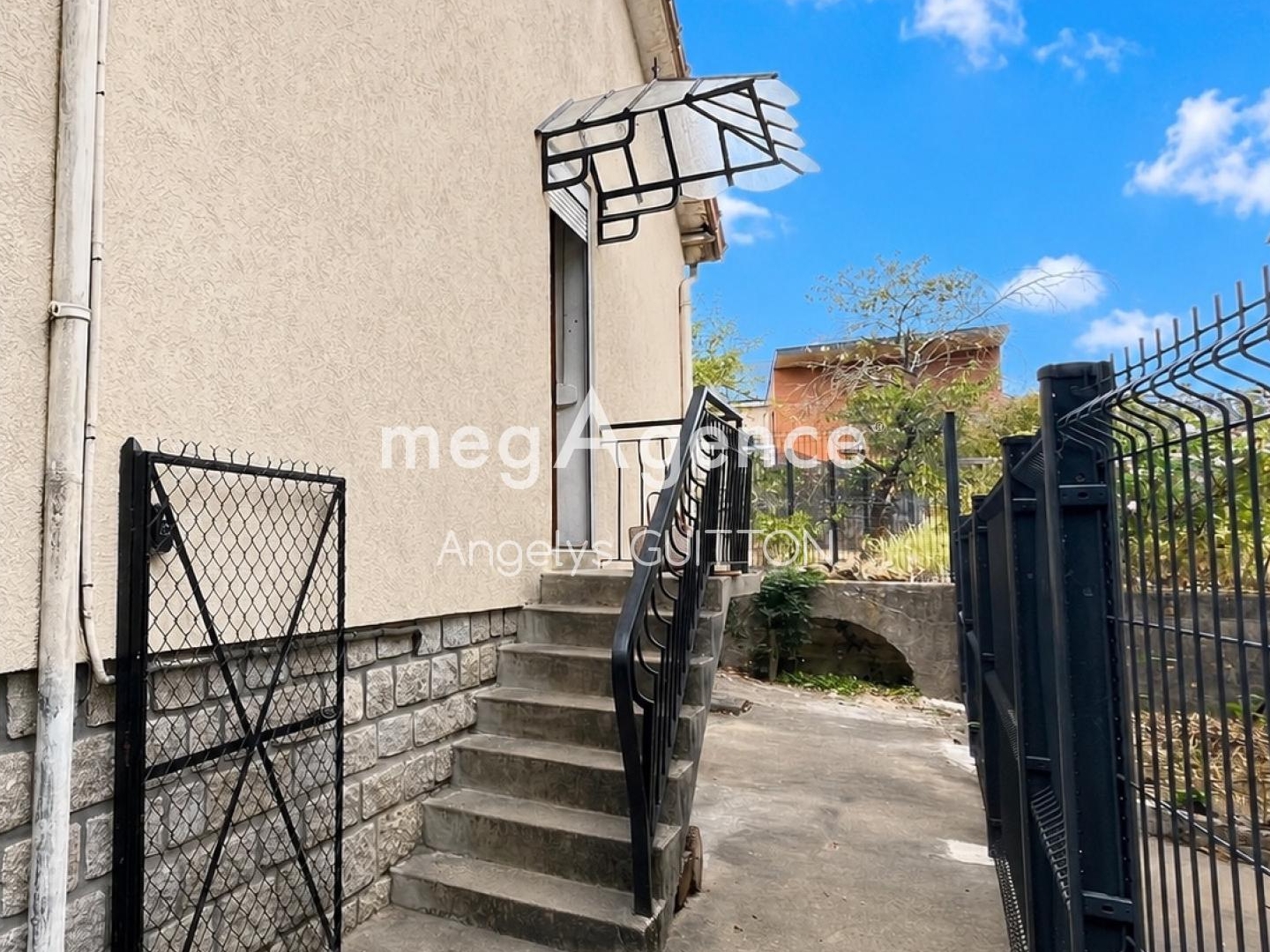 Maison à vendre - 5 pièces - 110m2 - Beaumont-Sur-Sarthe (72170)