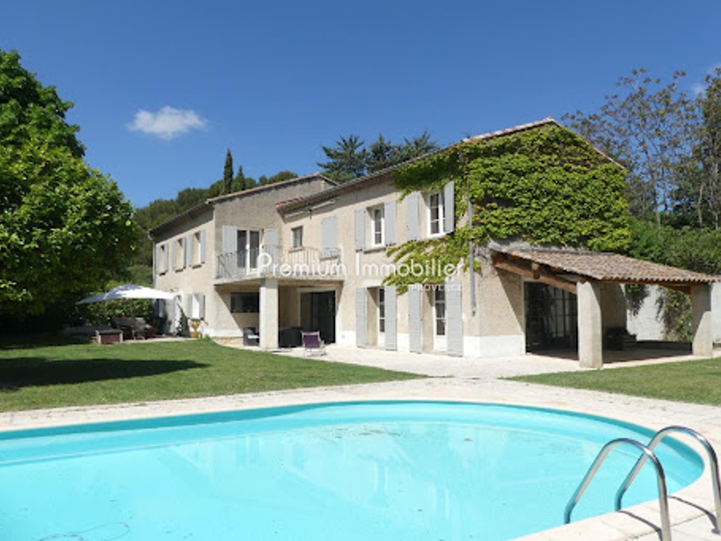 Maison à vendre - 7 pièces - 270m2 - Aix-En-Provence (13100)