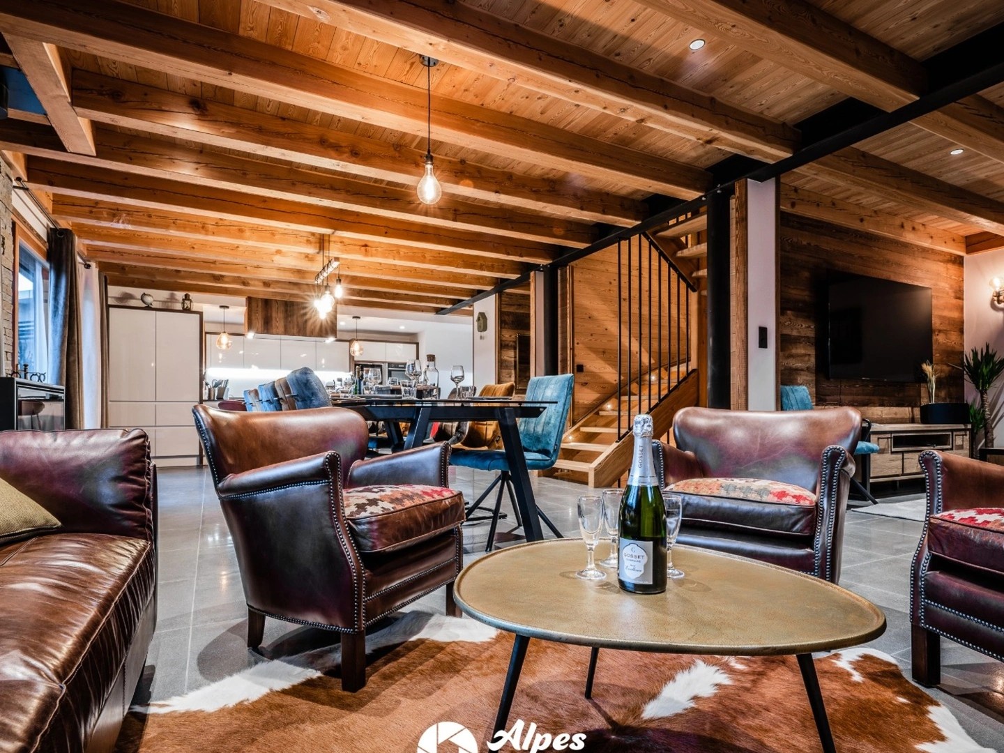 Maison 8 pièces 305 m²