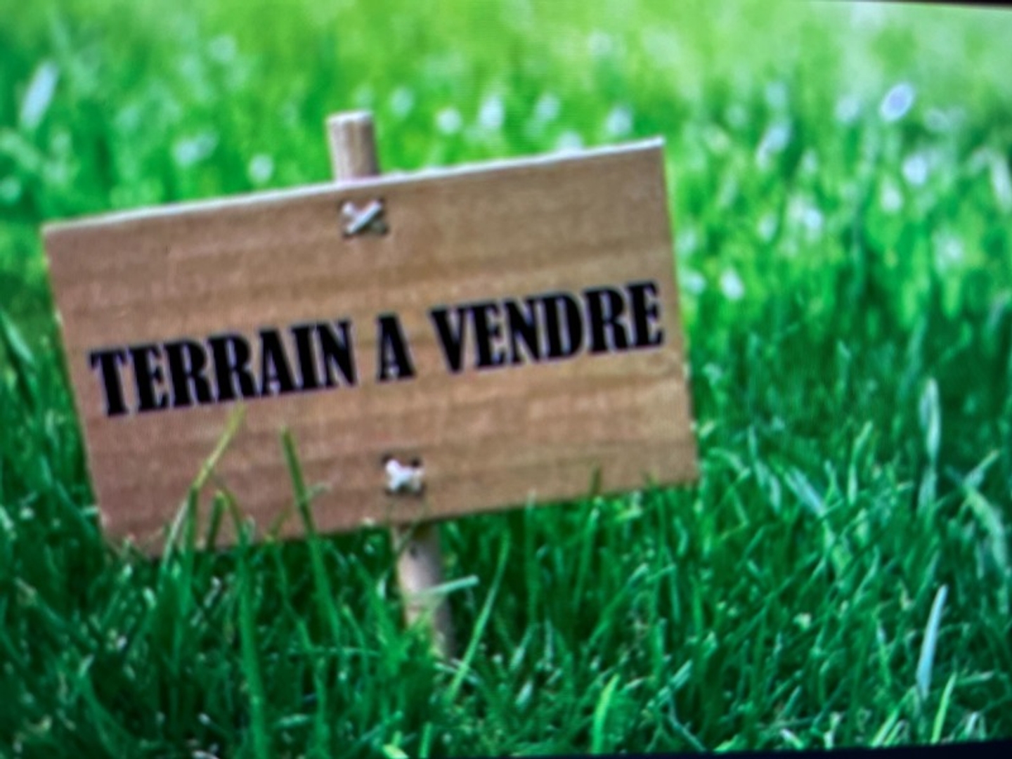 RARE SUR LE SECTEUR Terrain à bâtir d'environ 600 m² à Nointel (60)