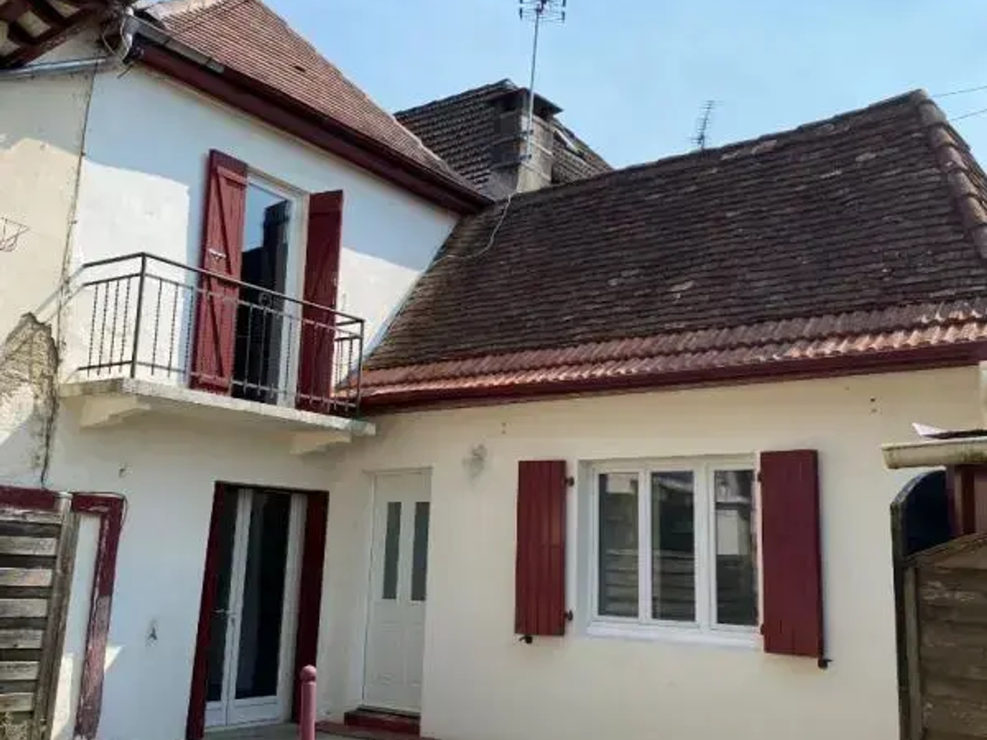 Maison T4--Garage-Atelier-Jardinet centre ville de Salies-de-Béarn