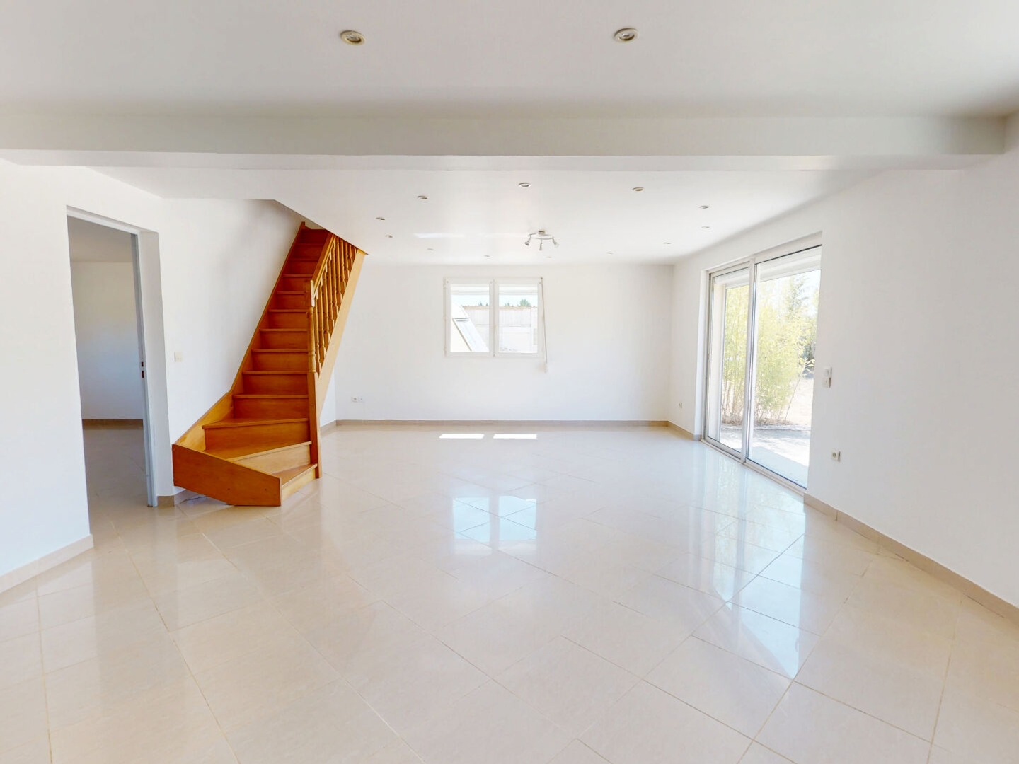 Maison 8 pièces 256 m²