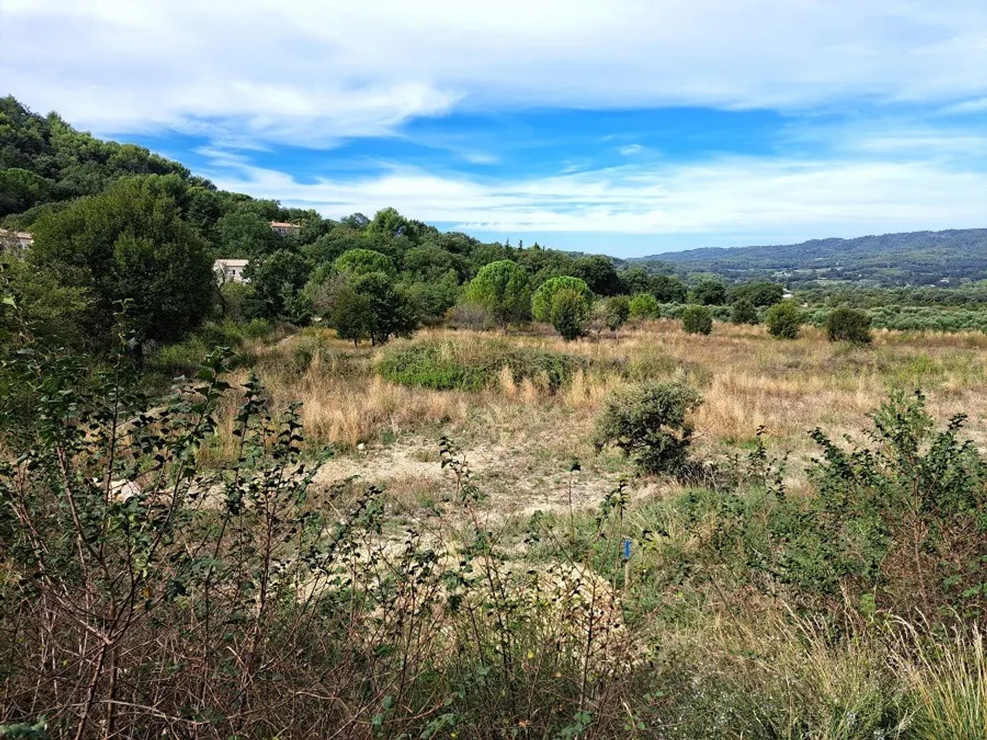 Terrain 335 m²