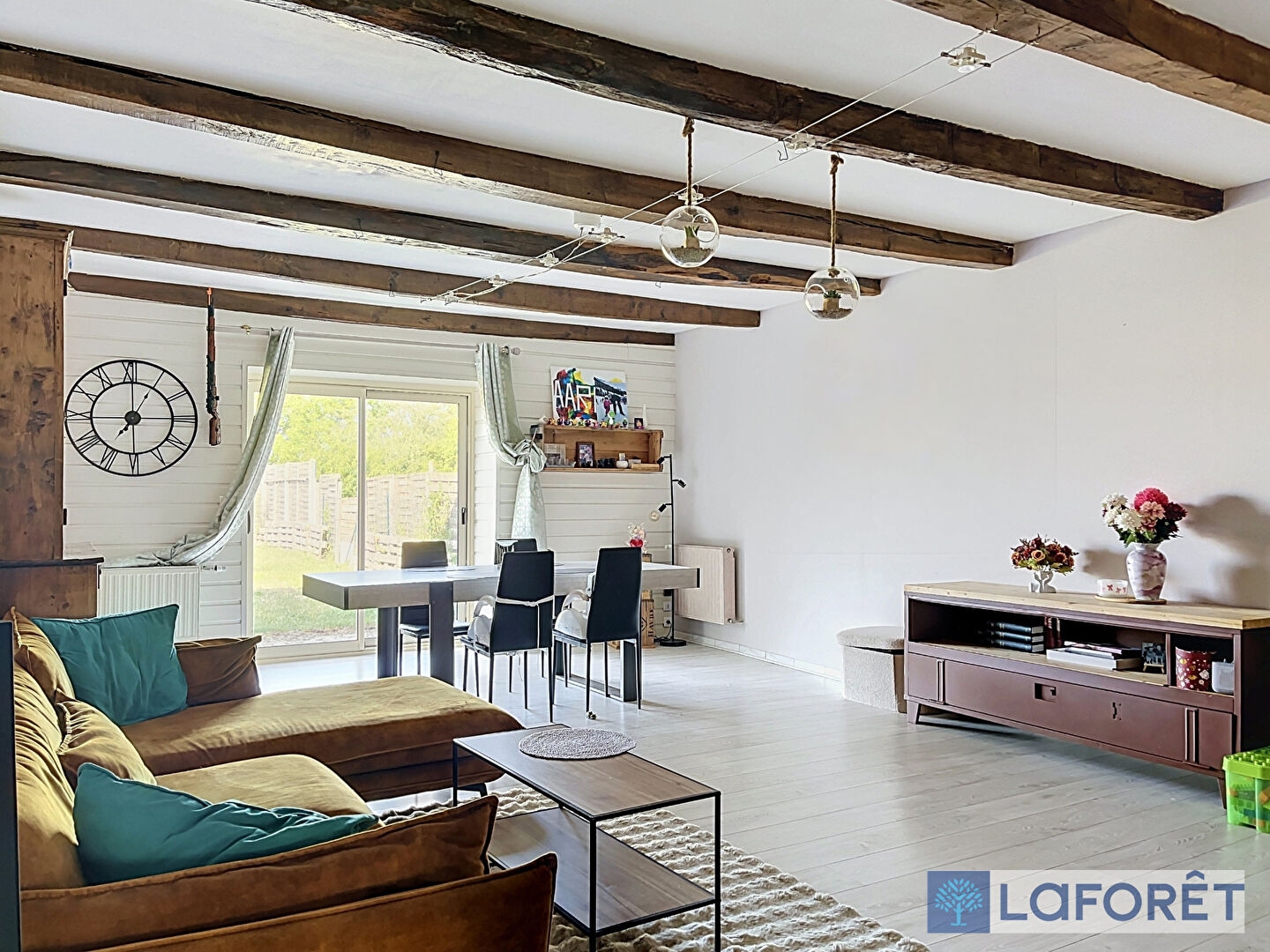 Maison à vendre - 5 pièces - 226m2 - Is-En-Bassigny (52140)