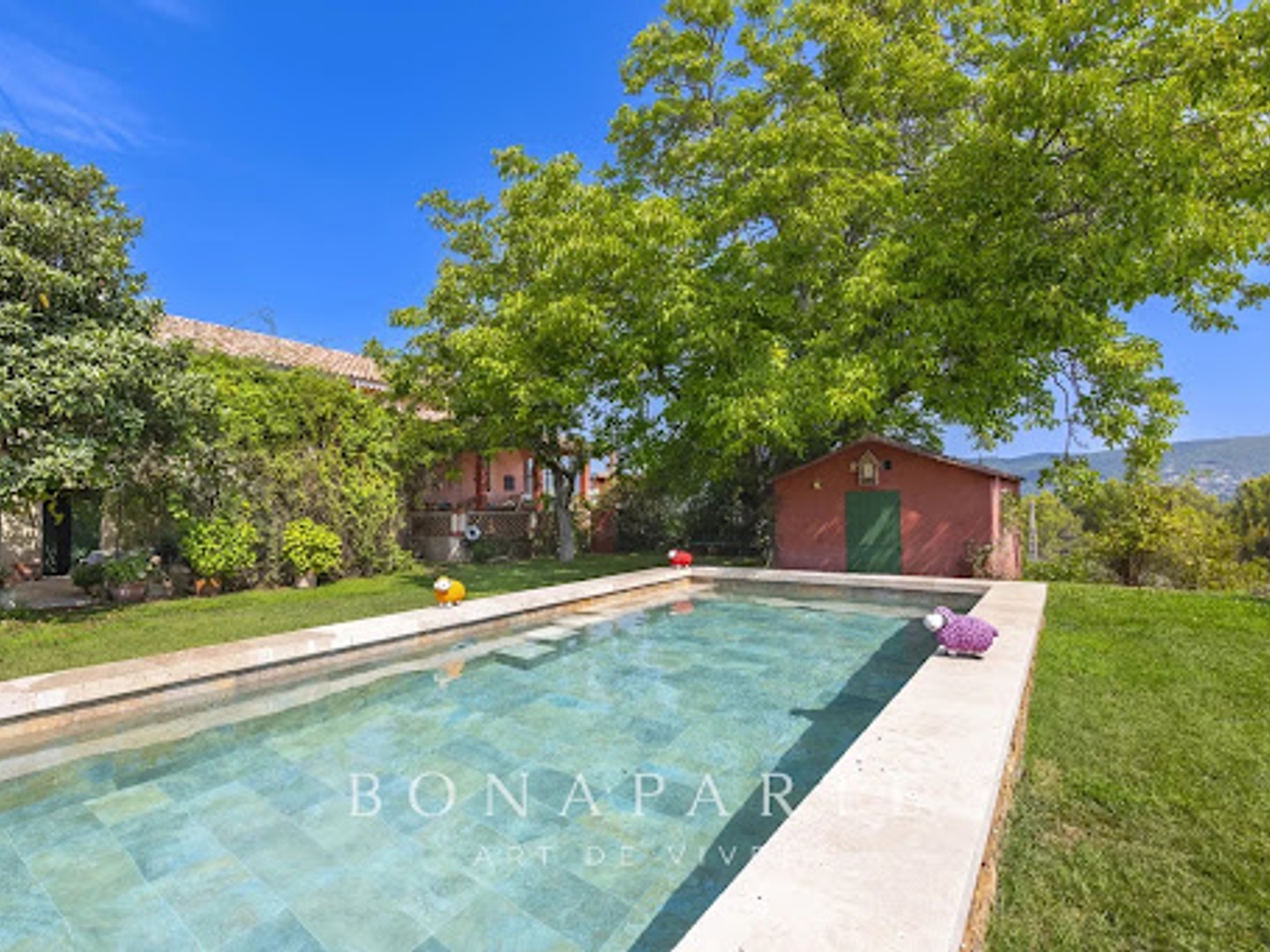 Maison 7 pièces 240 m²