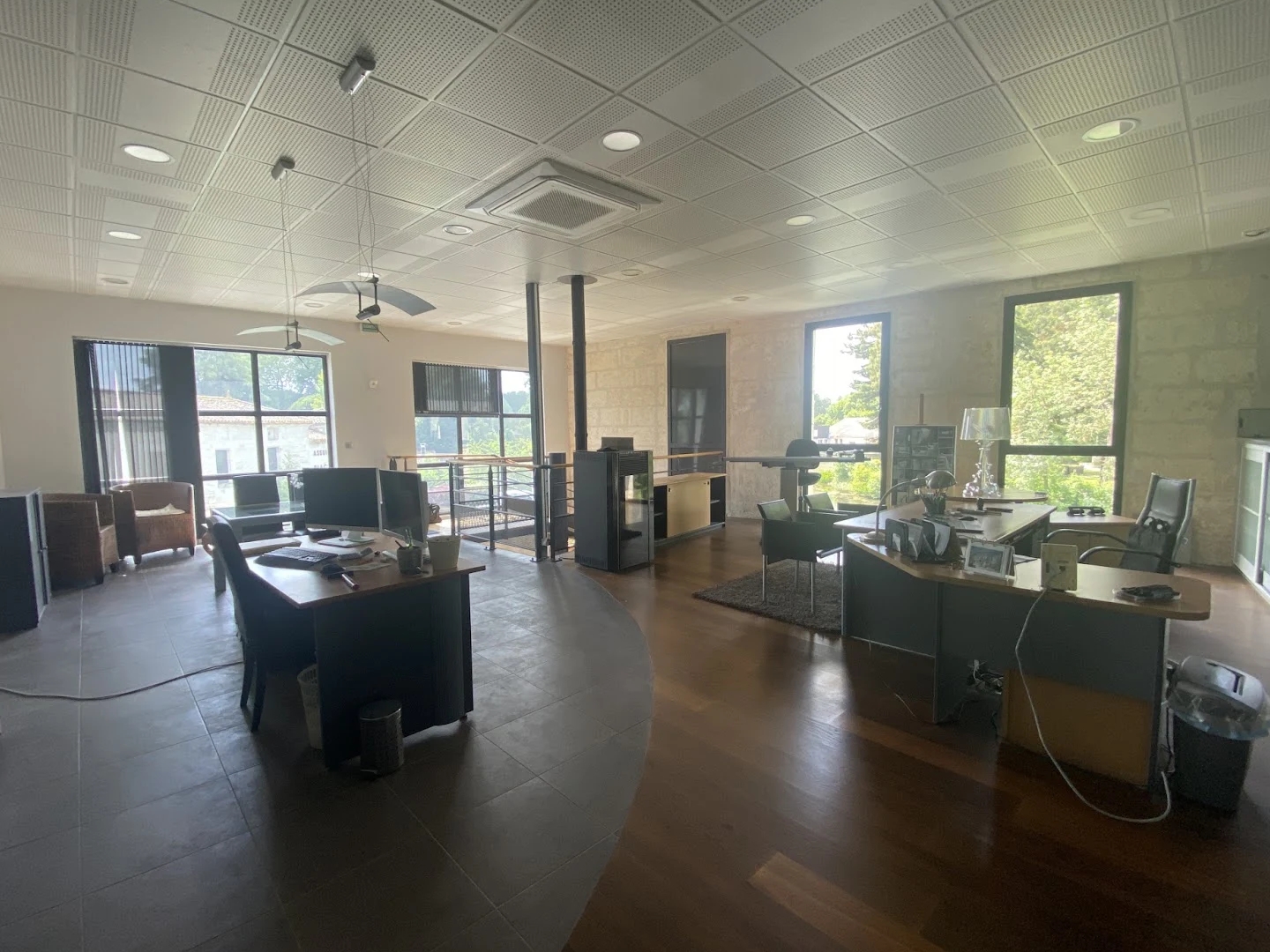 Maison à vendre - 1 pièce - 193m2 - Gond-Pontouvre (16160)