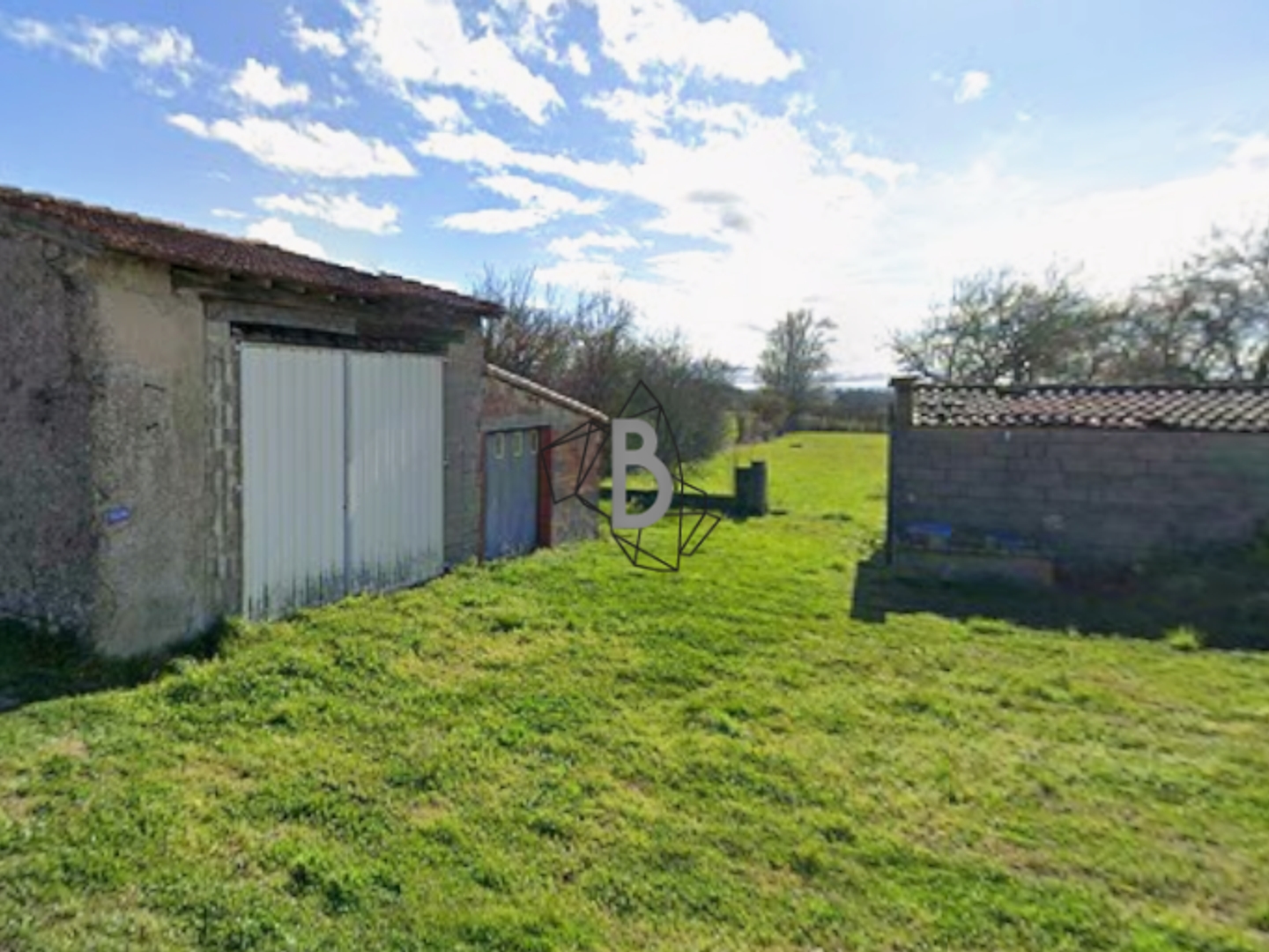 Parking / garage / box à vendre - Saussenac (81350)