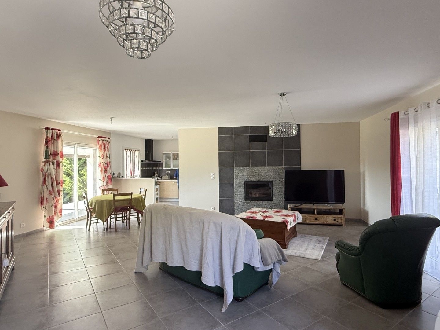 Maison à vendre - 4 pièces - 111m2 - Croignon (33750)