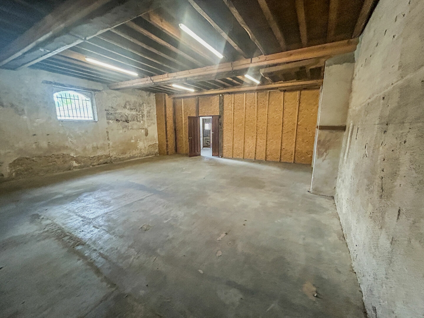 Immeuble à vendre - 190m2 - Mont-De-Marsan (40000)
