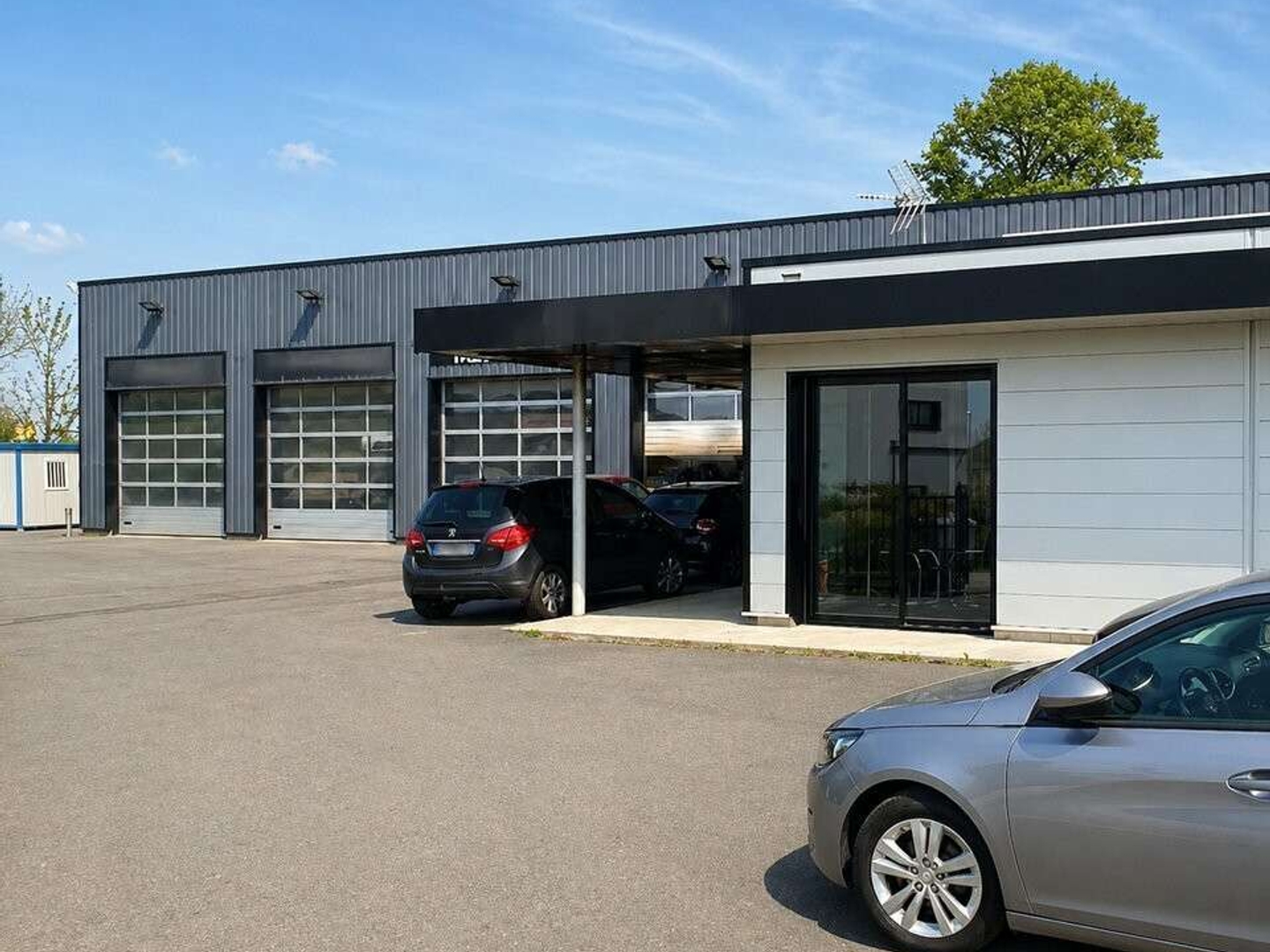 Vente local d'activité 900m² à Chevaigné