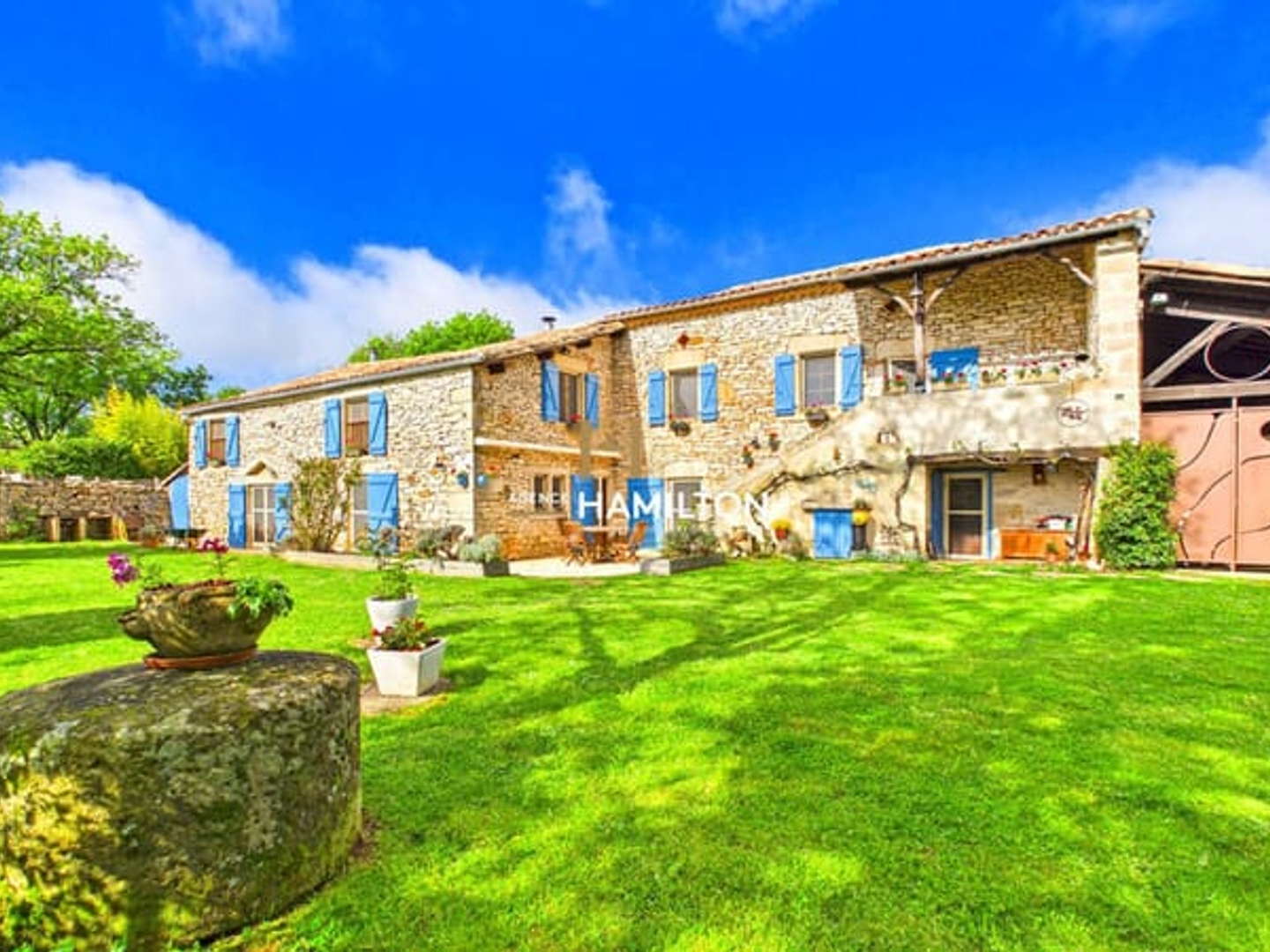 Maison à vendre - 5 pièces - 244m2 - Saint-Antonin-Nob... (82140)