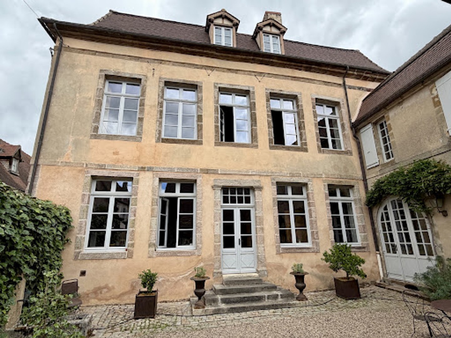 Propriété 16 pièces 375 m²