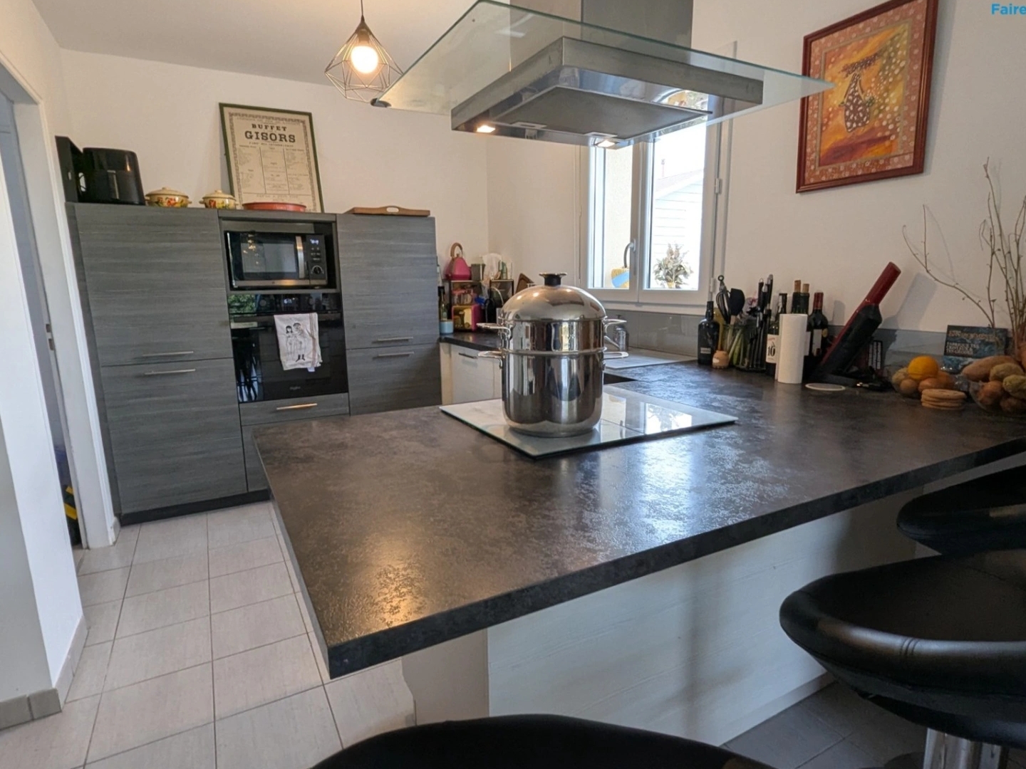 Maison à vendre - 5 pièces - 90m2 - Vouneuil-Sous-Biard (86580)