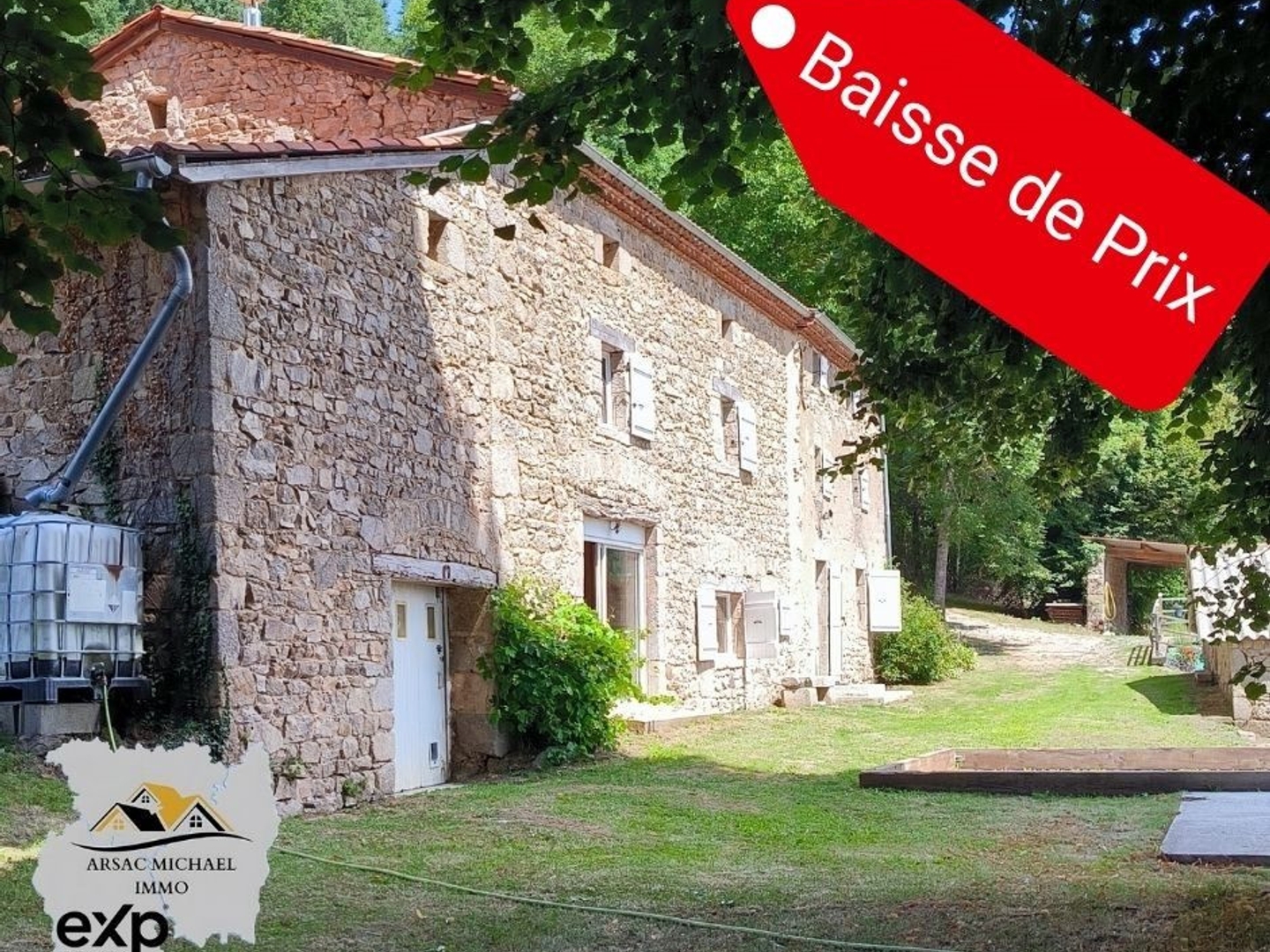 Propriété avec Grand Terrain et Dépendances