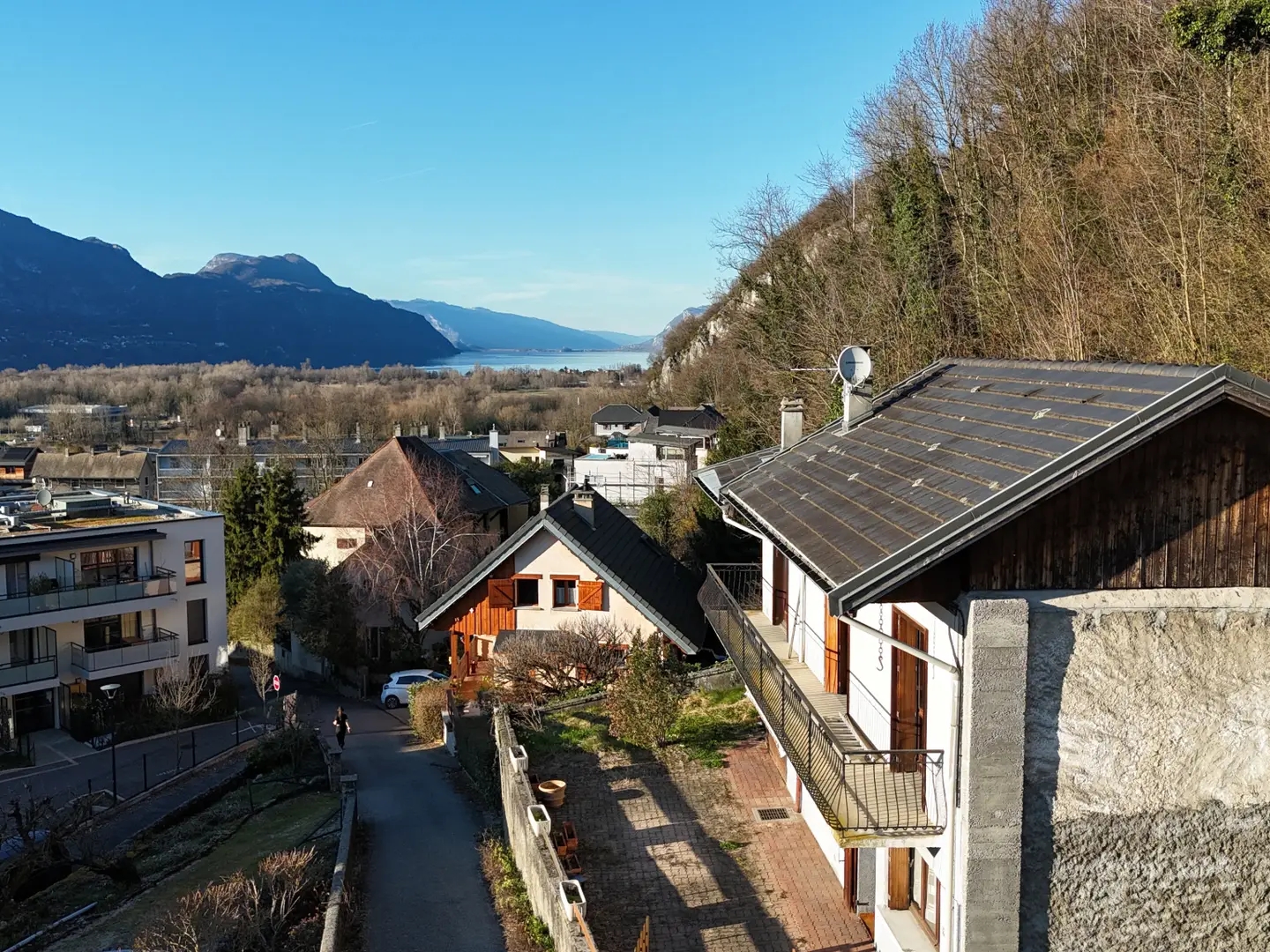 Voglans | Maison à rénover | Vue lac