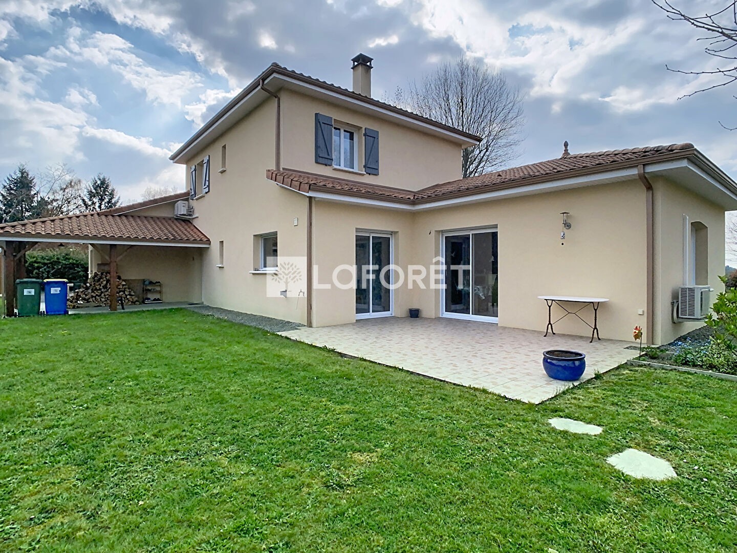 Maison à vendre - 6 pièces - 170m2 - Veyrac (87520)