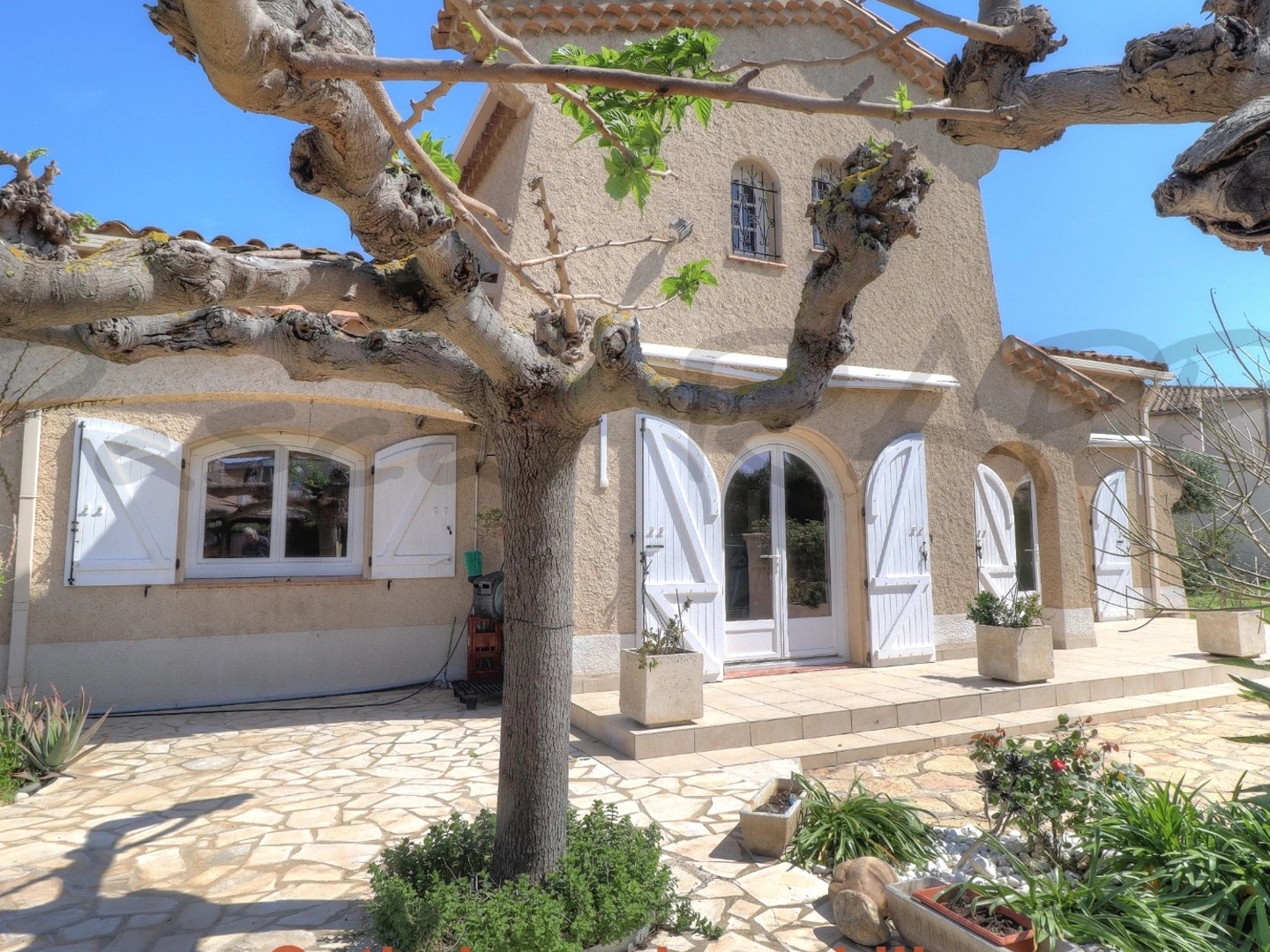 Maison 8 pièces 218 m²