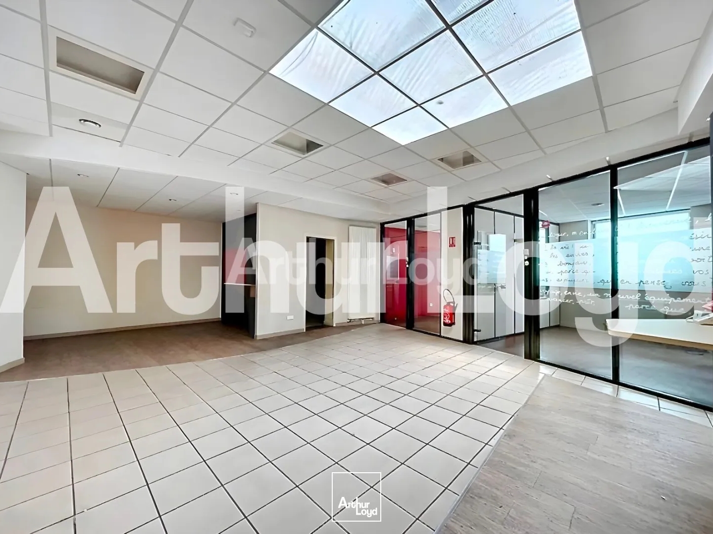 Locaux à vendre - 215m2 - Condé-Sur-L'escaut (59163)