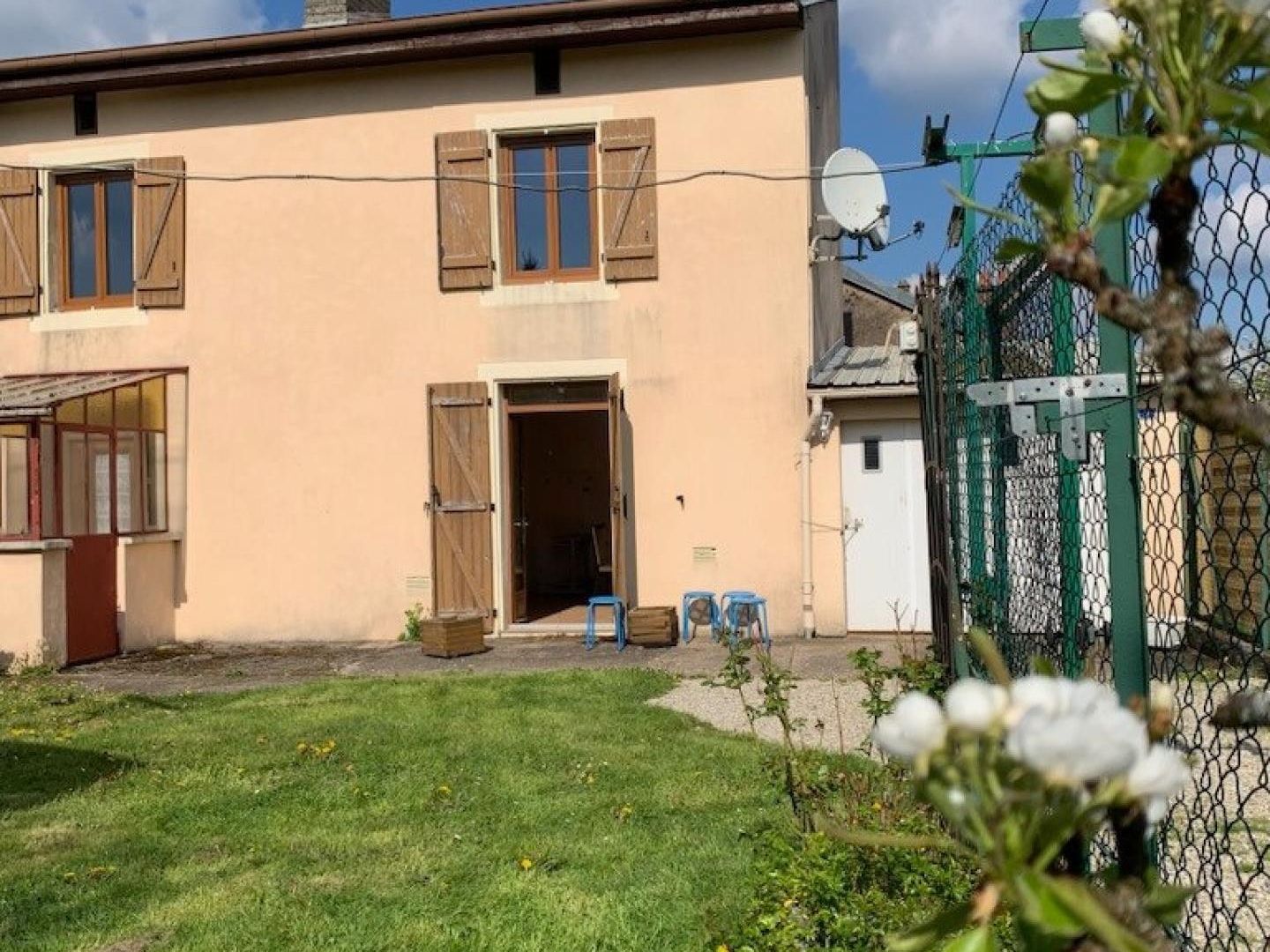 Maison idéalement exposée dans quartier calme