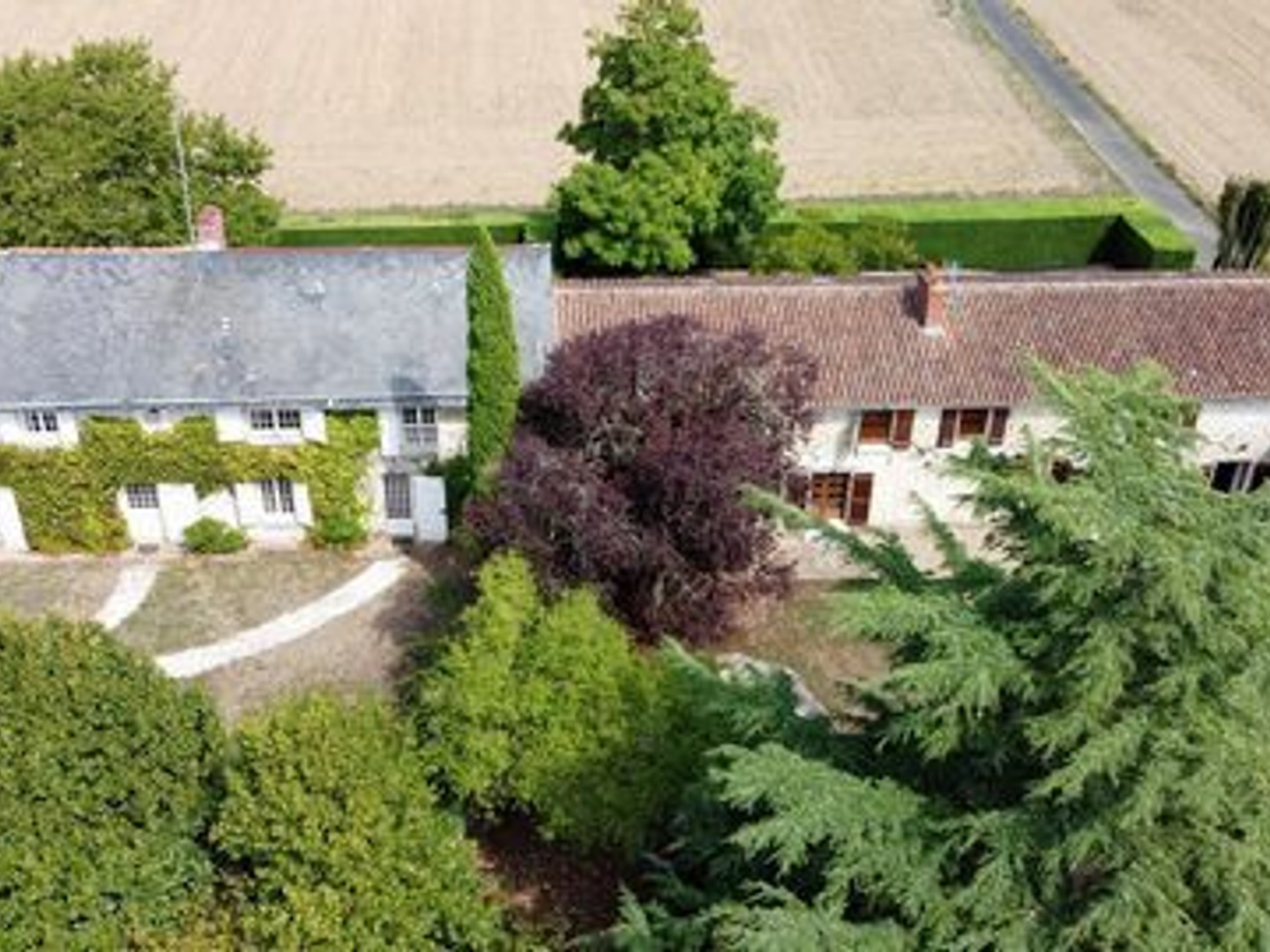 DEUX maisons de 4 ch. côte à côte(193m² & 215m²),s